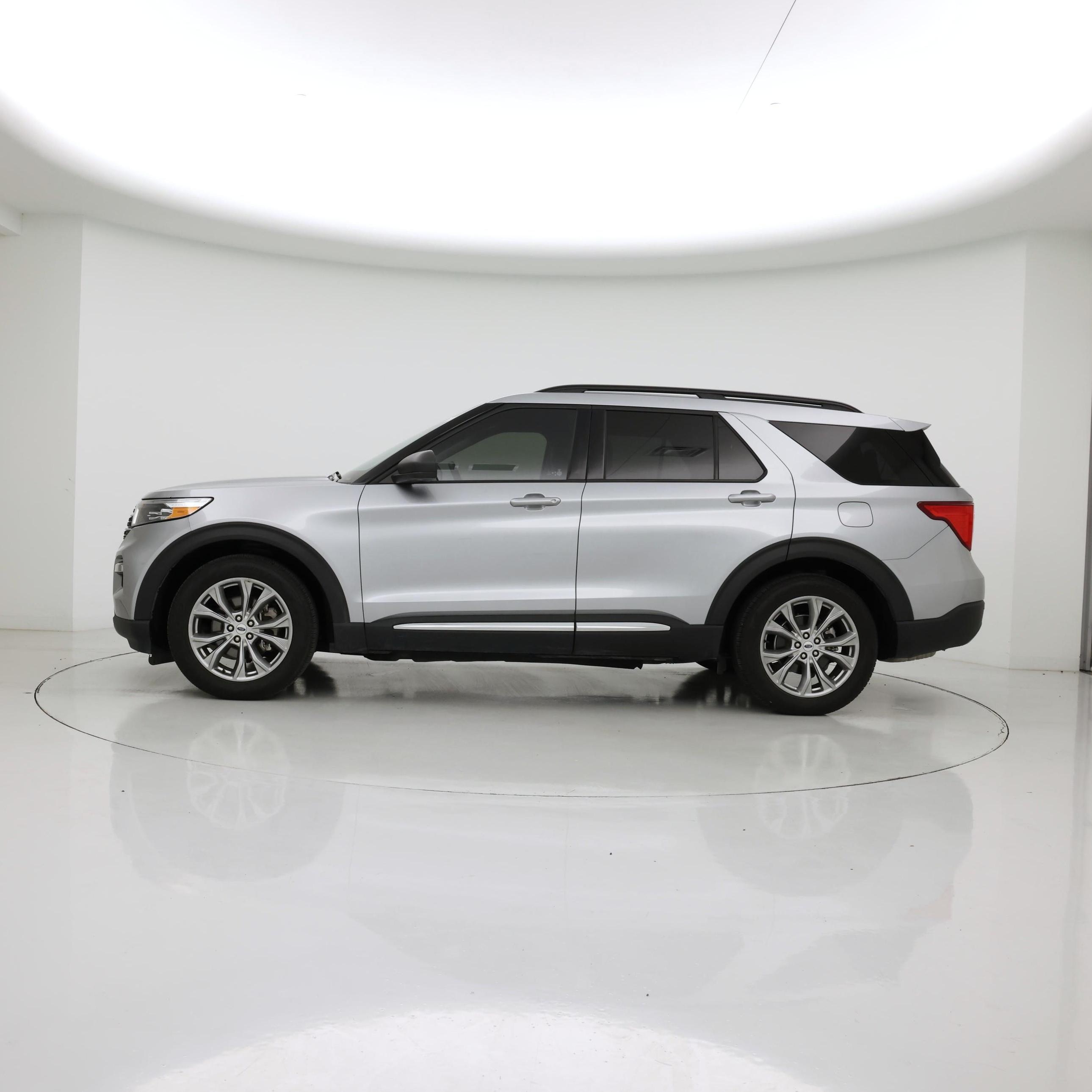 Thumbnail: 2023 Ford Explorer - 3