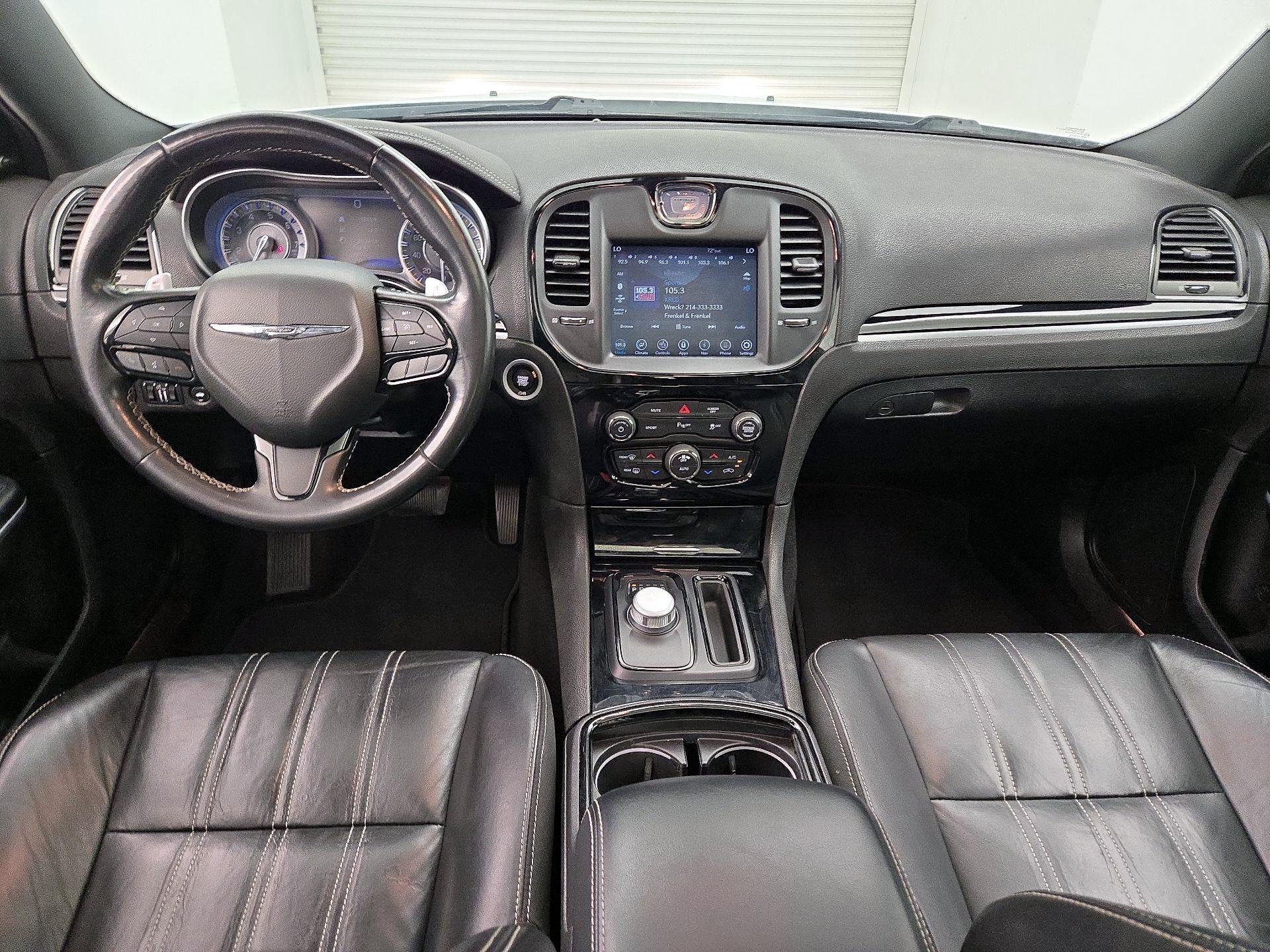 Thumbnail: 2022 Chrysler 300 - 9