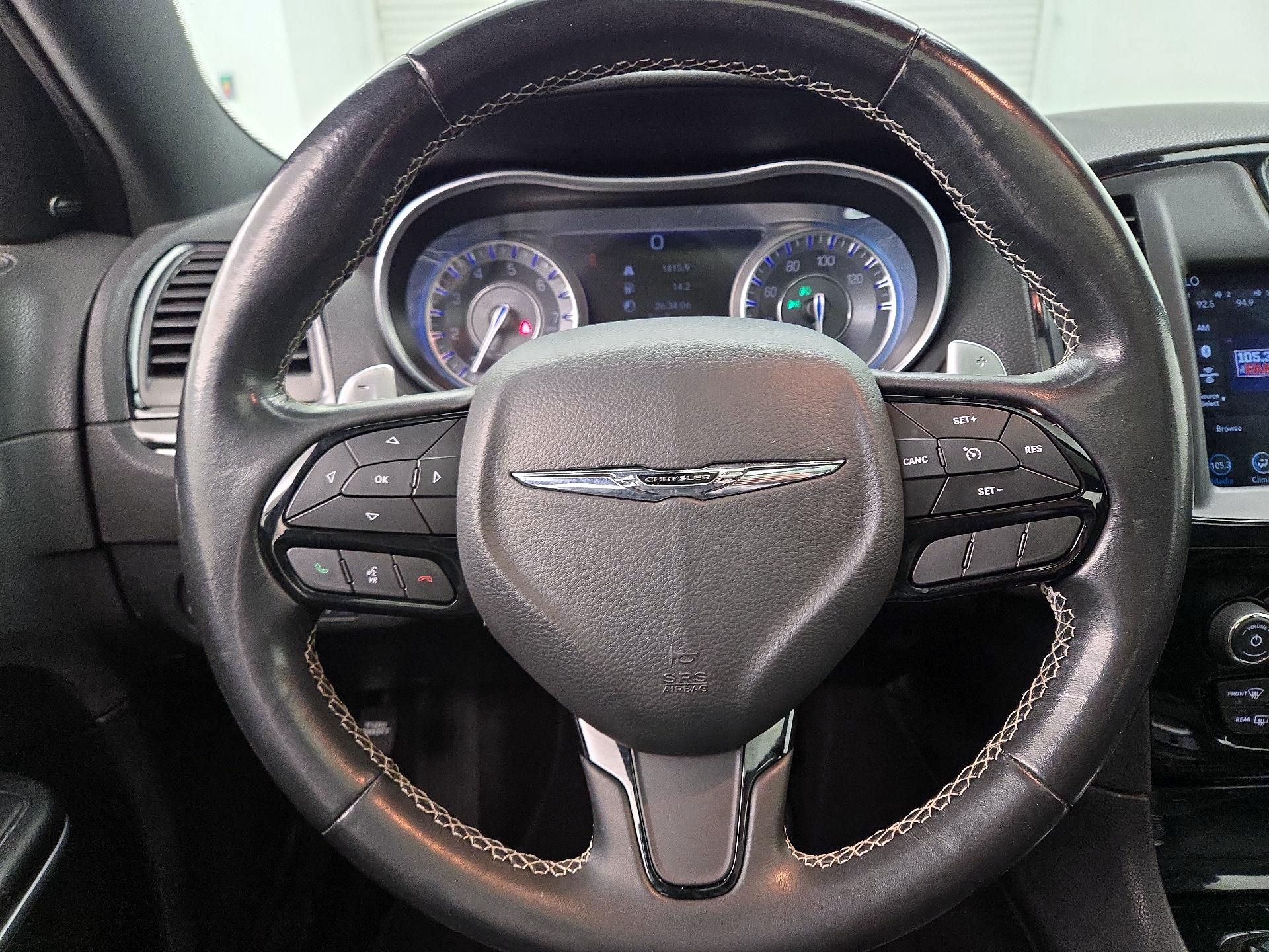 Thumbnail: 2022 Chrysler 300 - 10