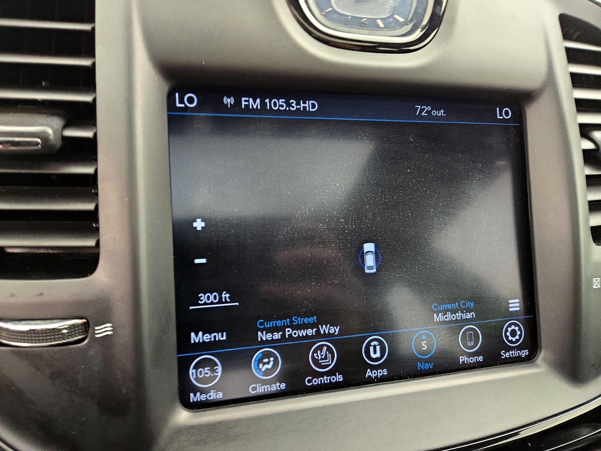 Thumbnail: 2022 Chrysler 300 - 14