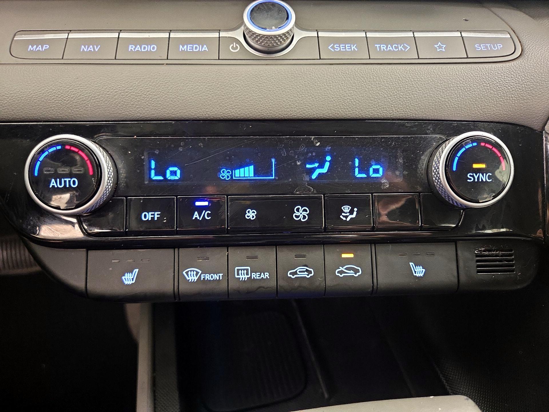 Thumbnail: 2024 Hyundai Elantra - 17