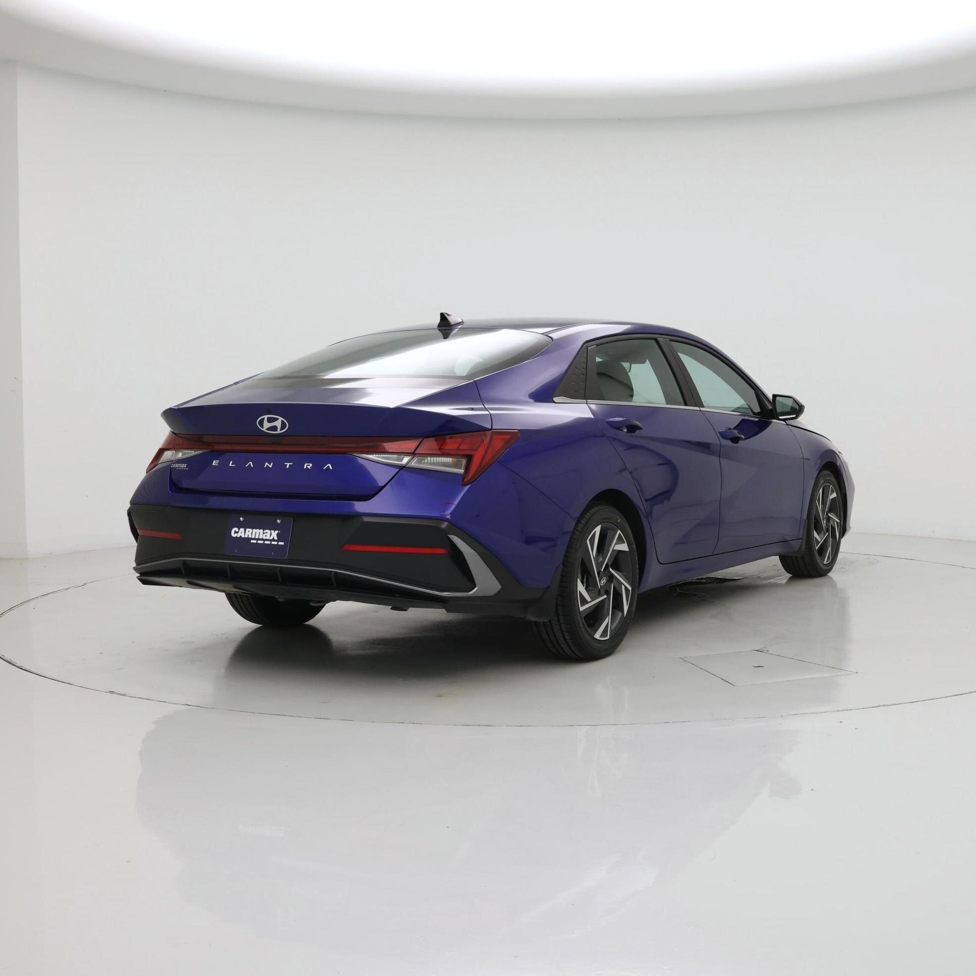 Thumbnail: 2024 Hyundai Elantra - 8