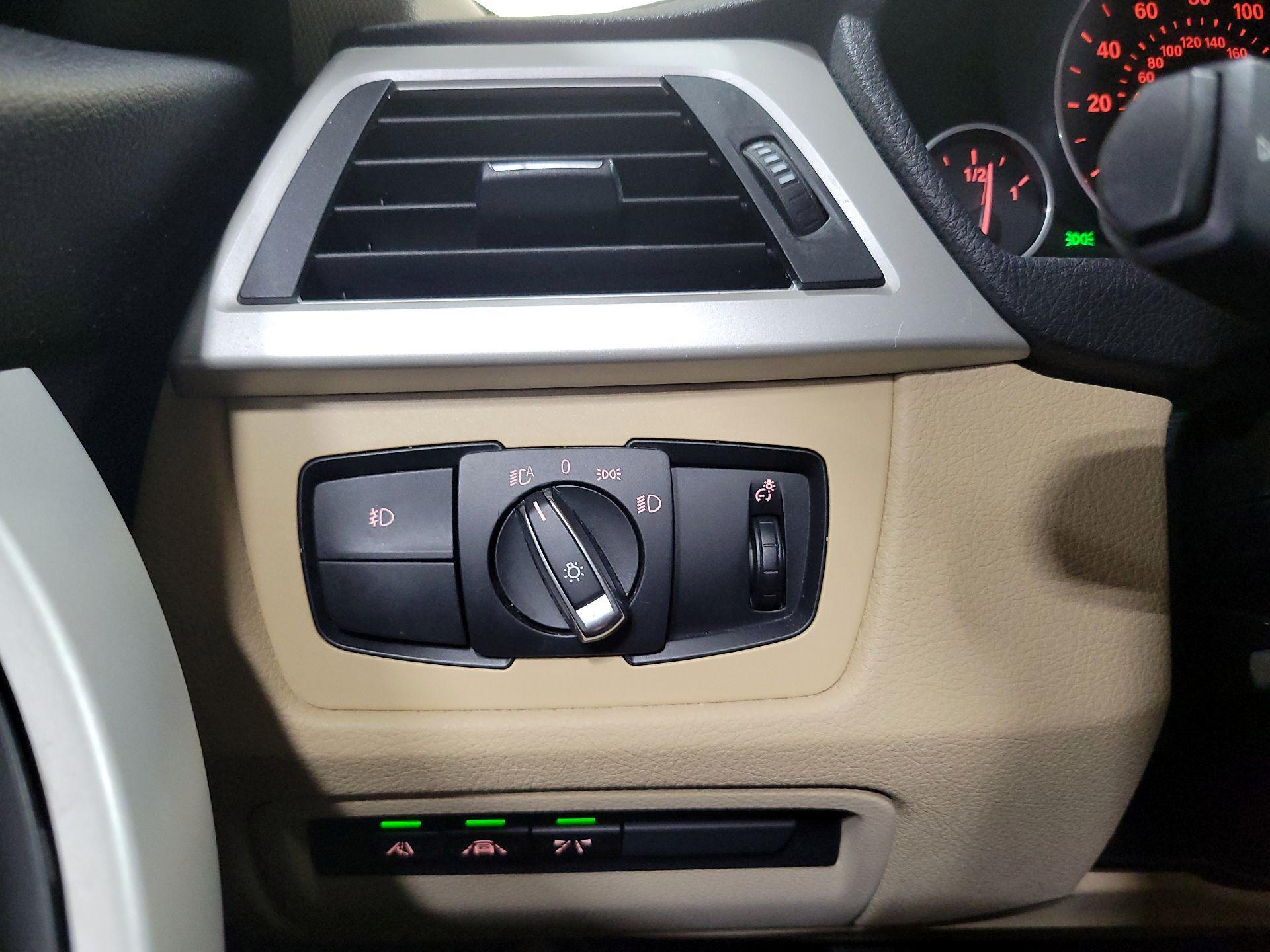 Thumbnail: 2018 BMW 3 Series - 13