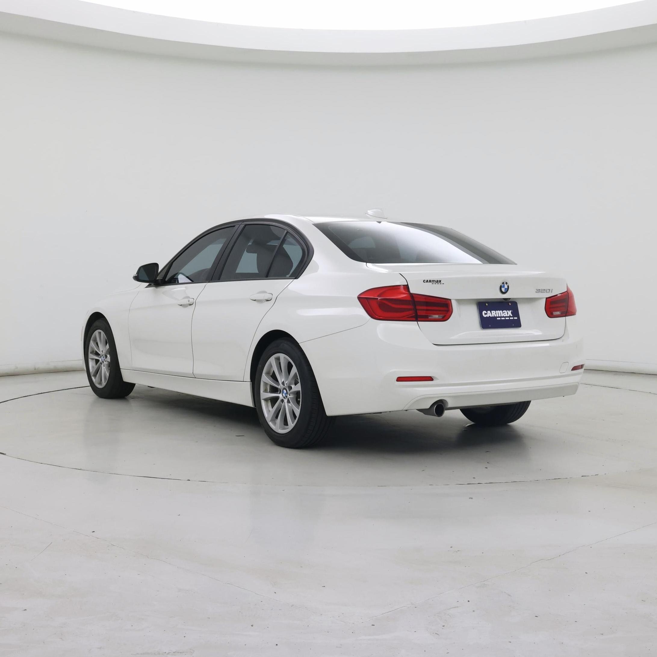 Thumbnail: 2018 BMW 3 Series - 2