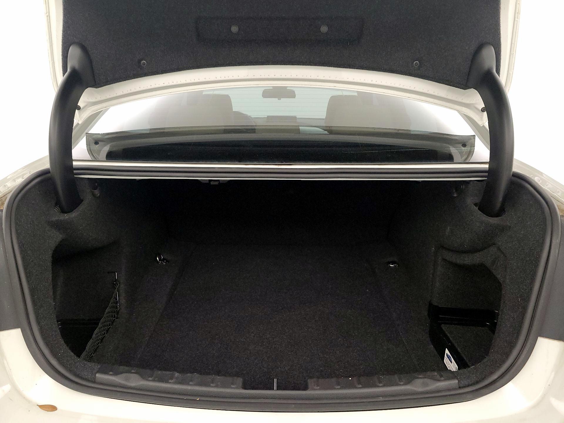 Thumbnail: 2018 BMW 3 Series - 20