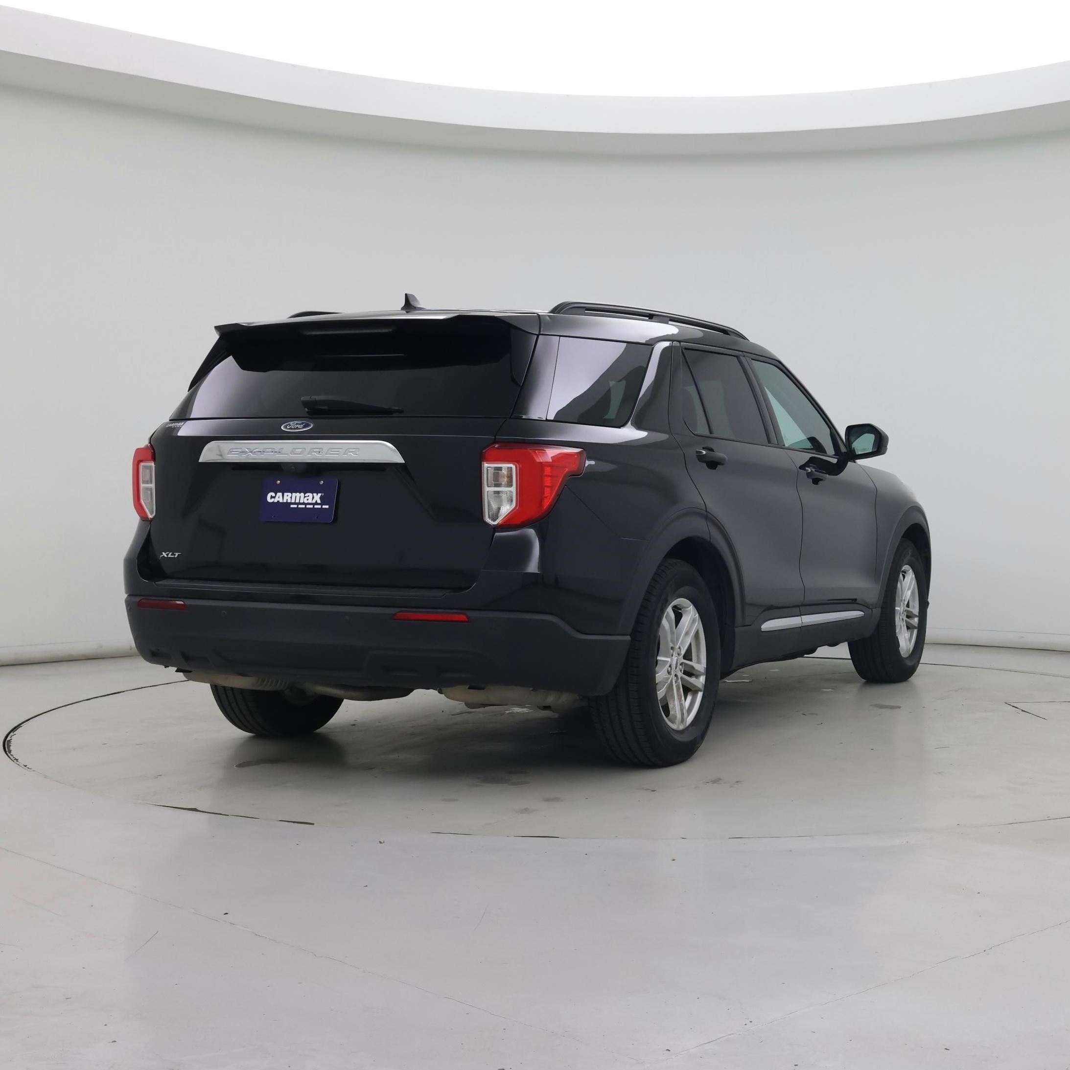 Thumbnail: 2022 Ford Explorer - 8