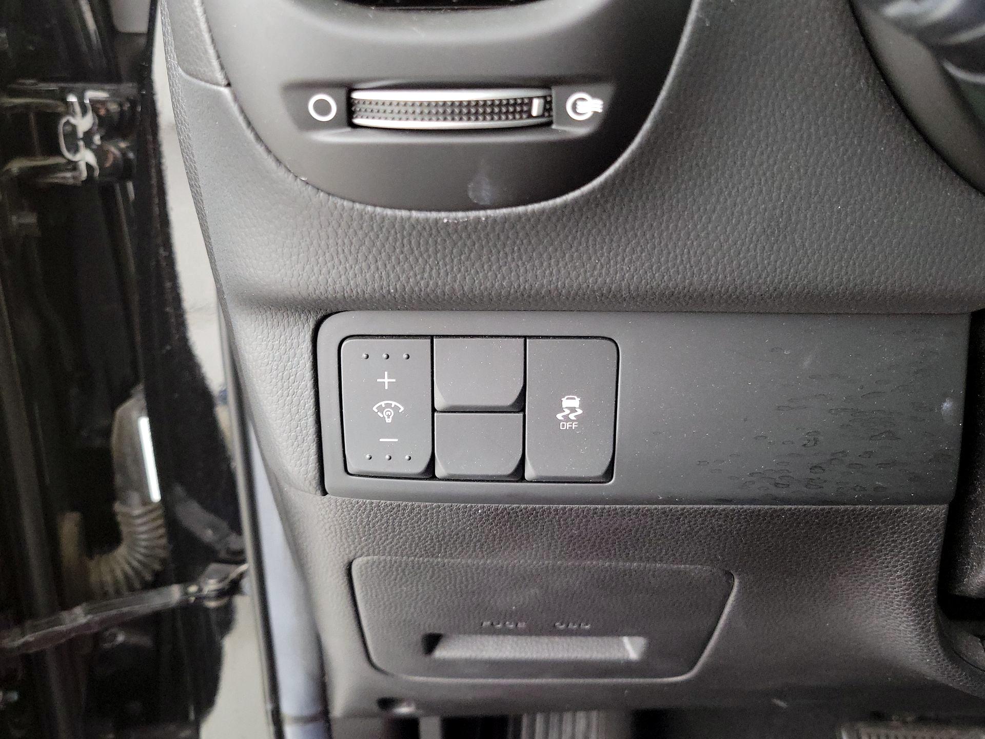 Thumbnail: 2015 Kia Soul - 13