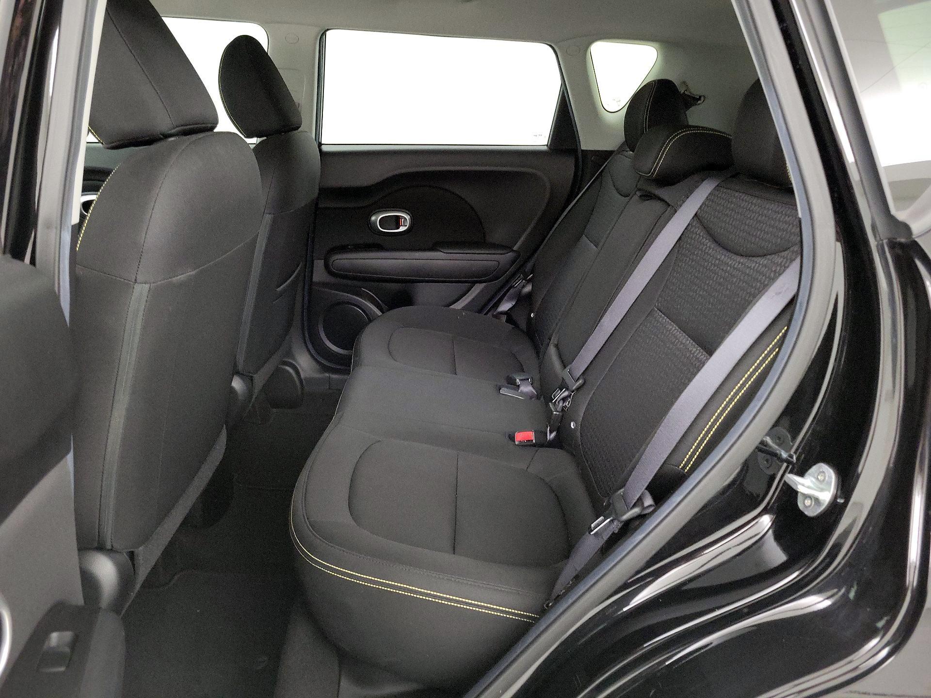 Thumbnail: 2015 Kia Soul - 18