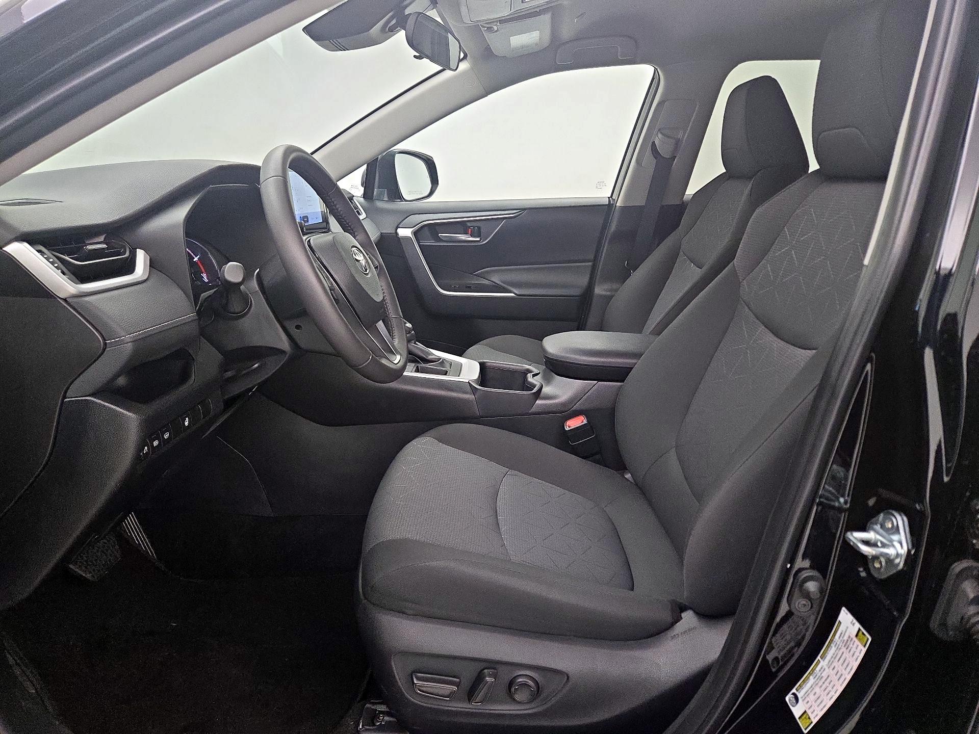 Thumbnail: 2025 Toyota RAV4 - 11