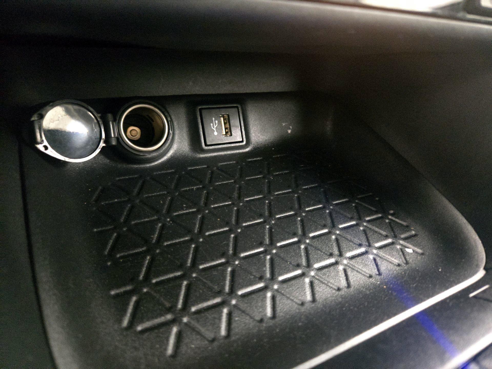 Thumbnail: 2025 Toyota RAV4 - 18