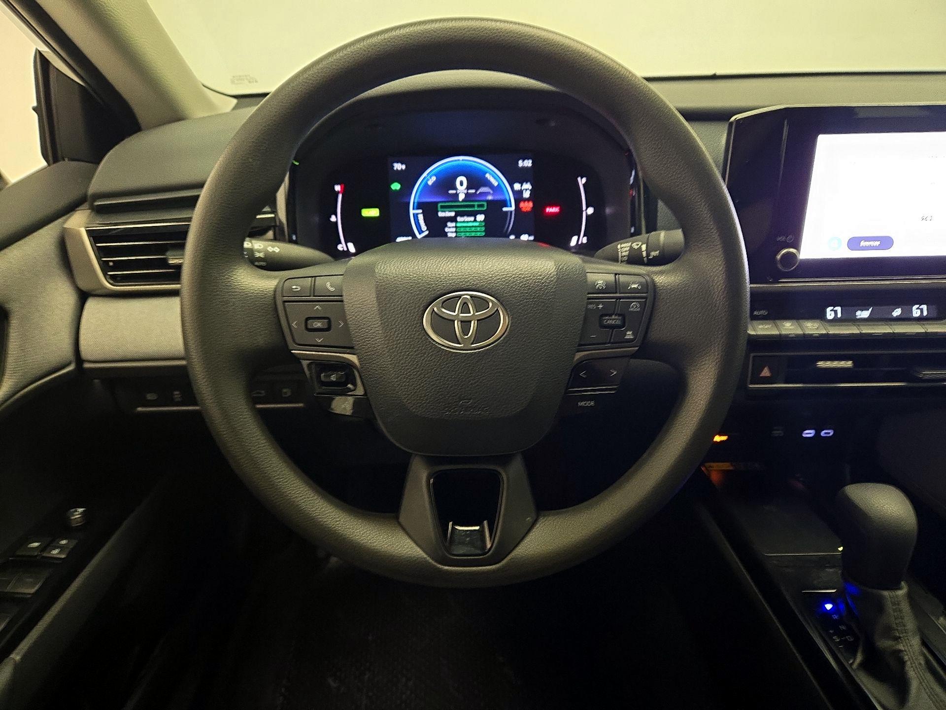 Thumbnail: 2025 Toyota Camry - 10