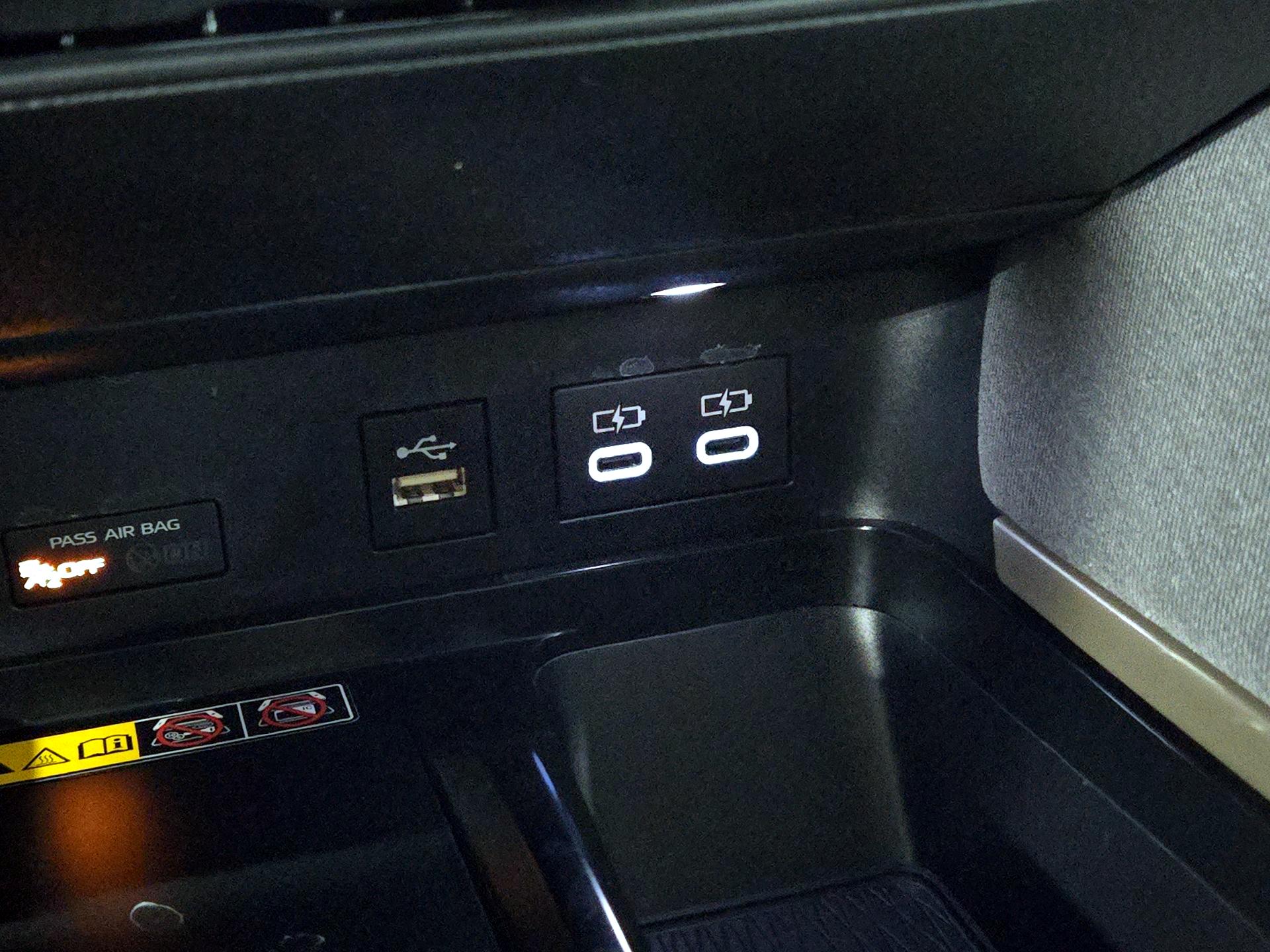 Thumbnail: 2025 Toyota Camry - 18