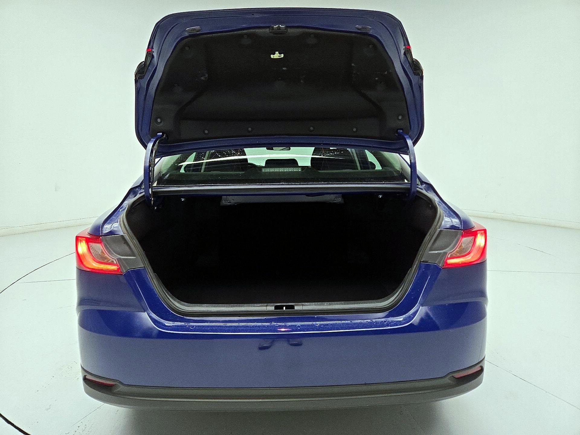 Thumbnail: 2025 Toyota Camry - 20