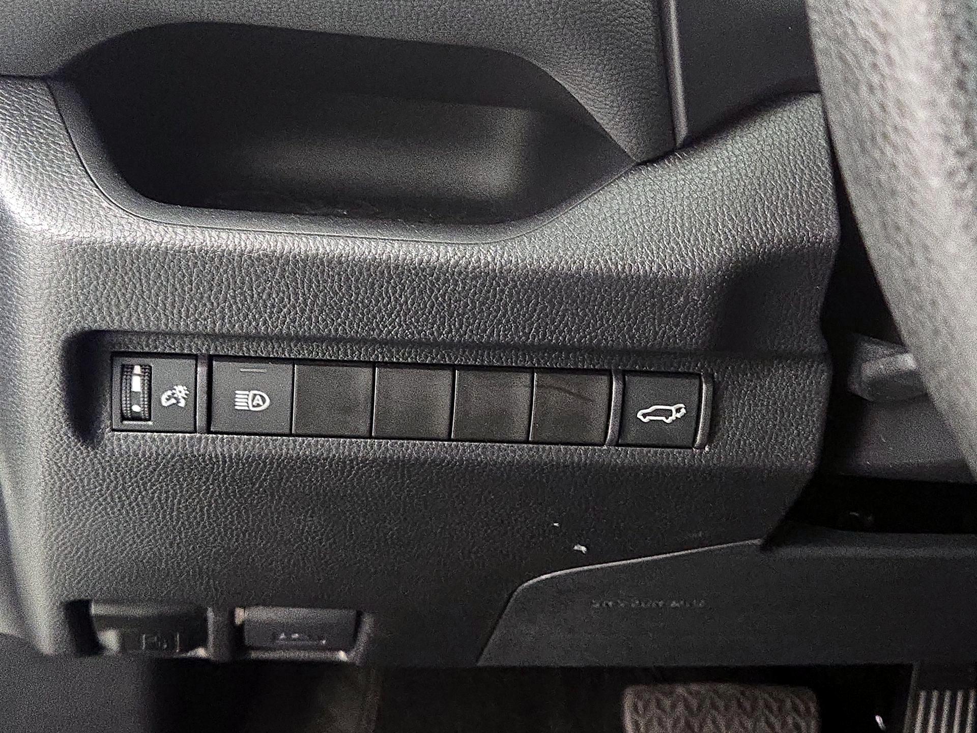 Thumbnail: 2025 Toyota RAV4 - 13