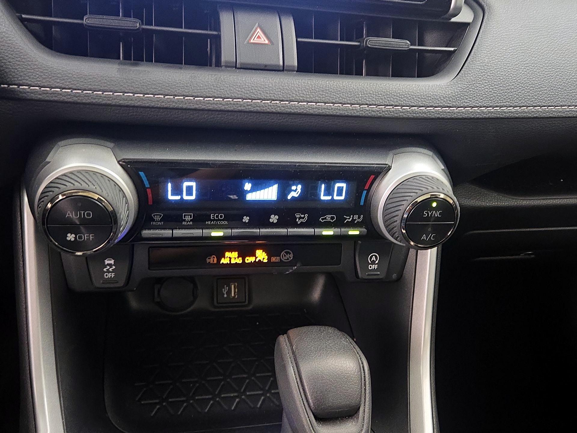 Thumbnail: 2025 Toyota RAV4 - 16