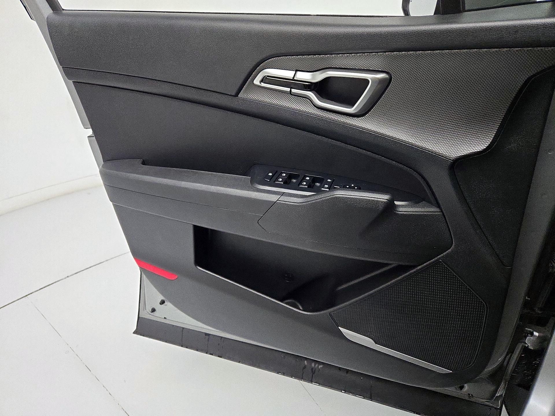 Thumbnail: 2024 Kia Sportage - 12