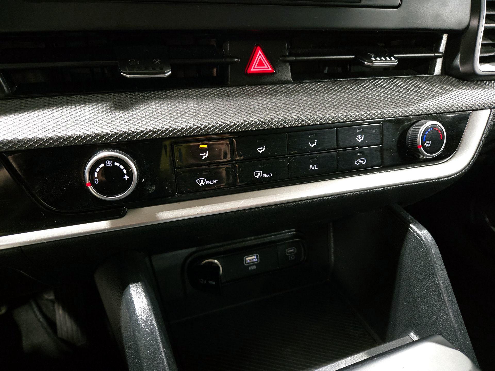 Thumbnail: 2024 Kia Sportage - 16