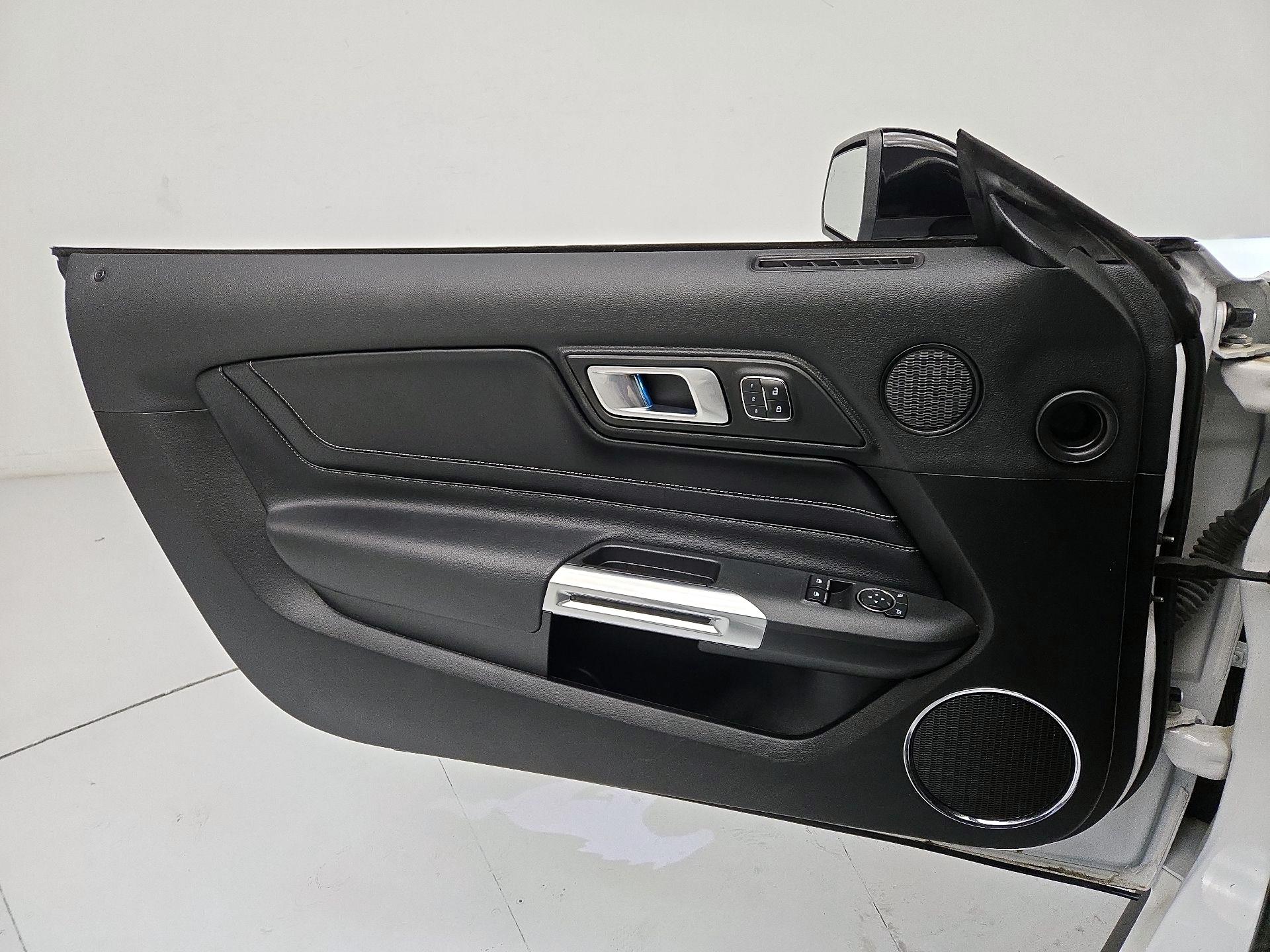 Thumbnail: 2022 Ford Mustang - 12