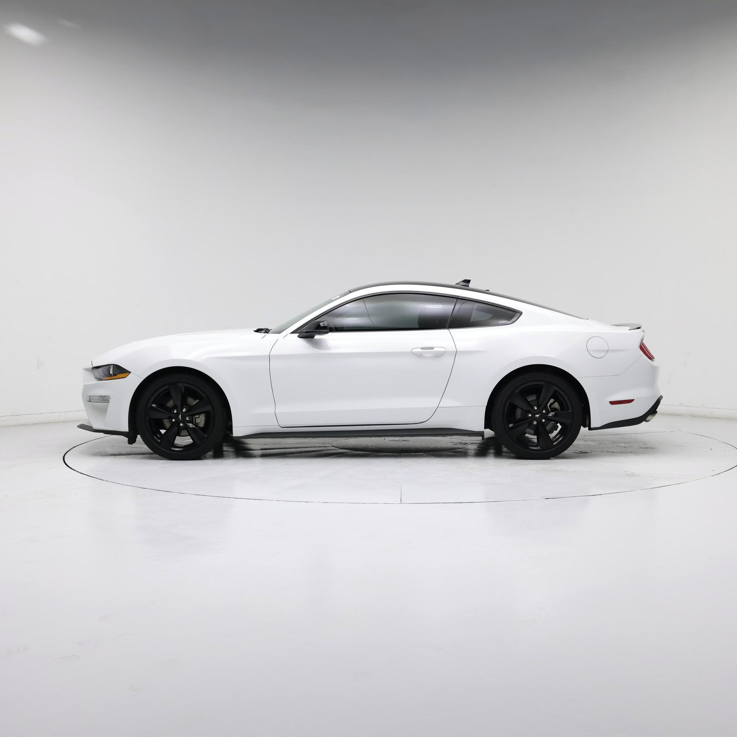 Thumbnail: 2022 Ford Mustang - 3