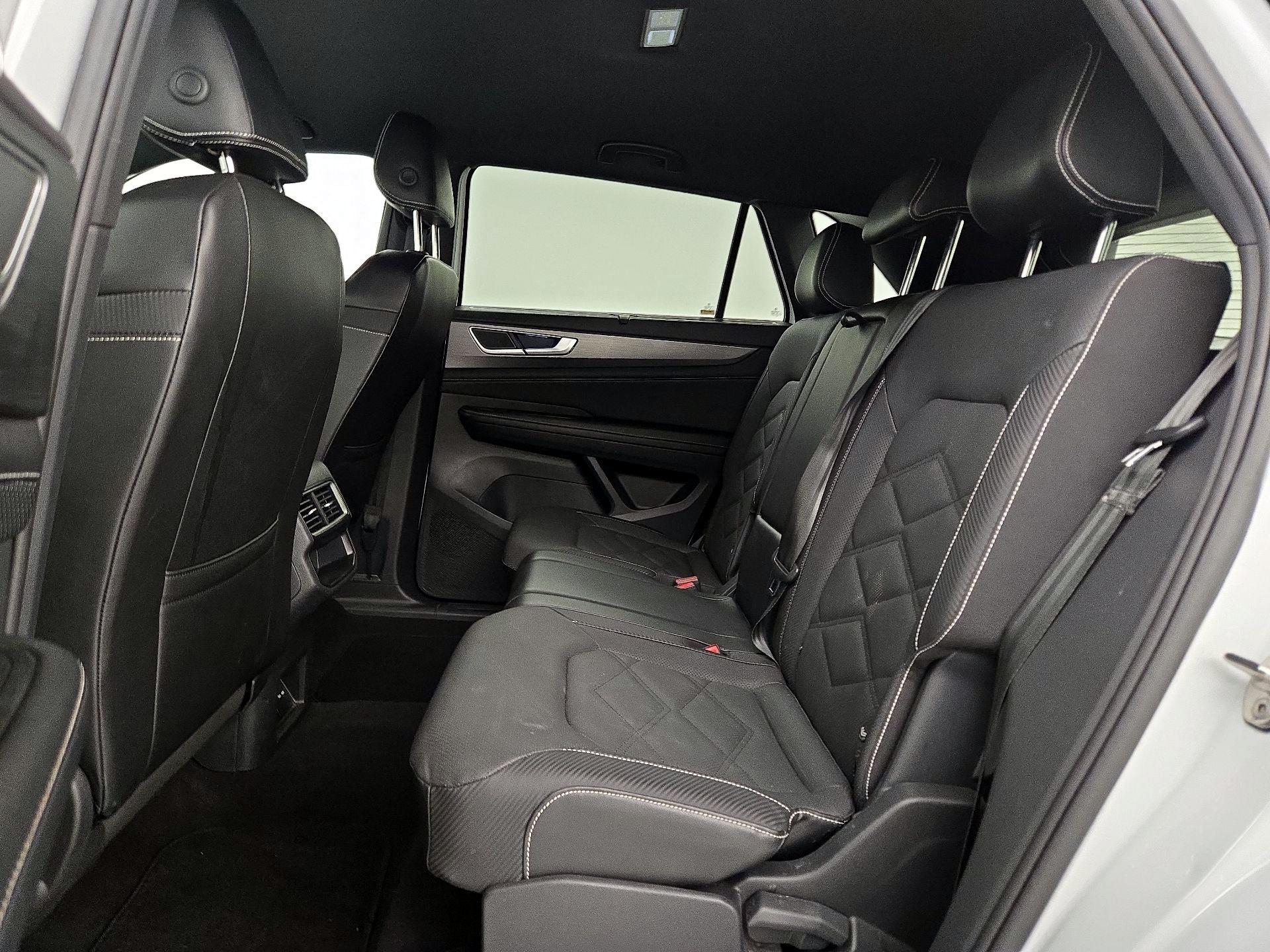 Thumbnail: 2024 Volkswagen Atlas - 19