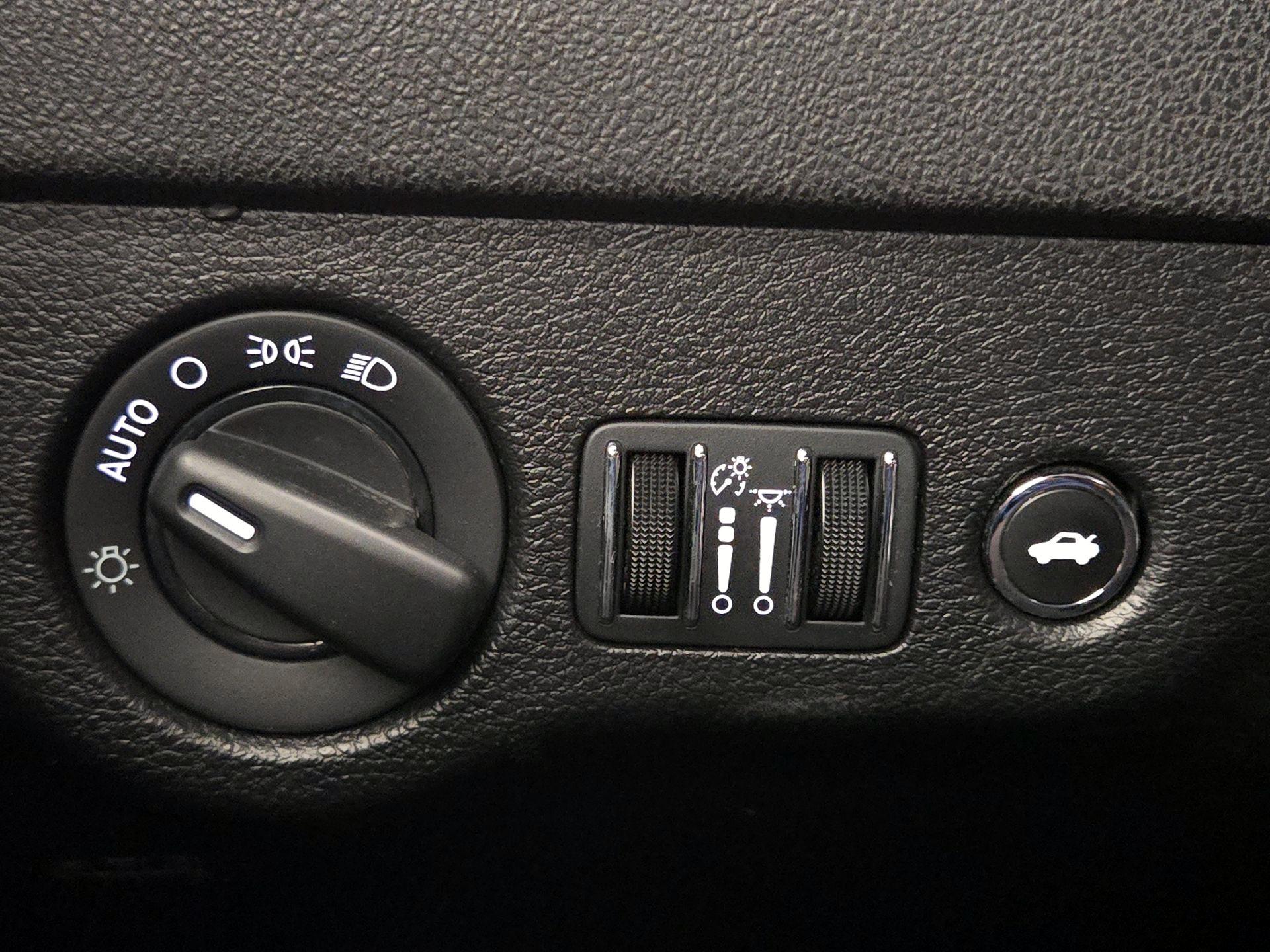 Thumbnail: 2022 Dodge Charger - 13