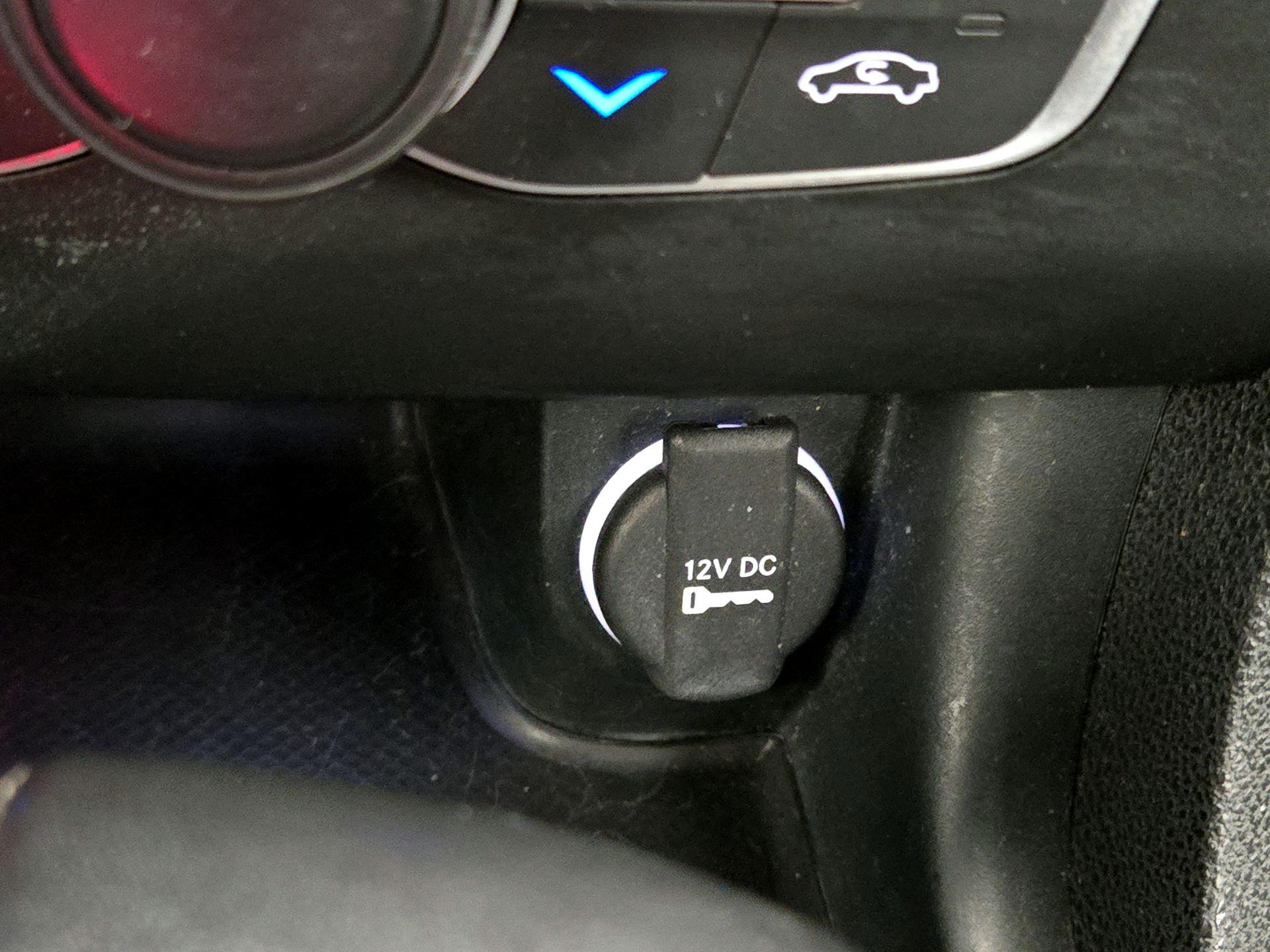 Thumbnail: 2022 Dodge Charger - 18