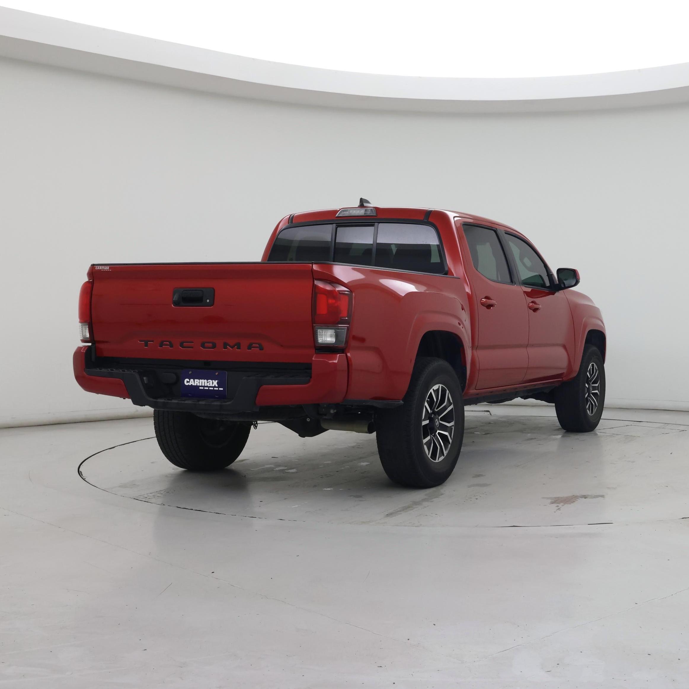 Thumbnail: 2022 Toyota Tacoma - 8