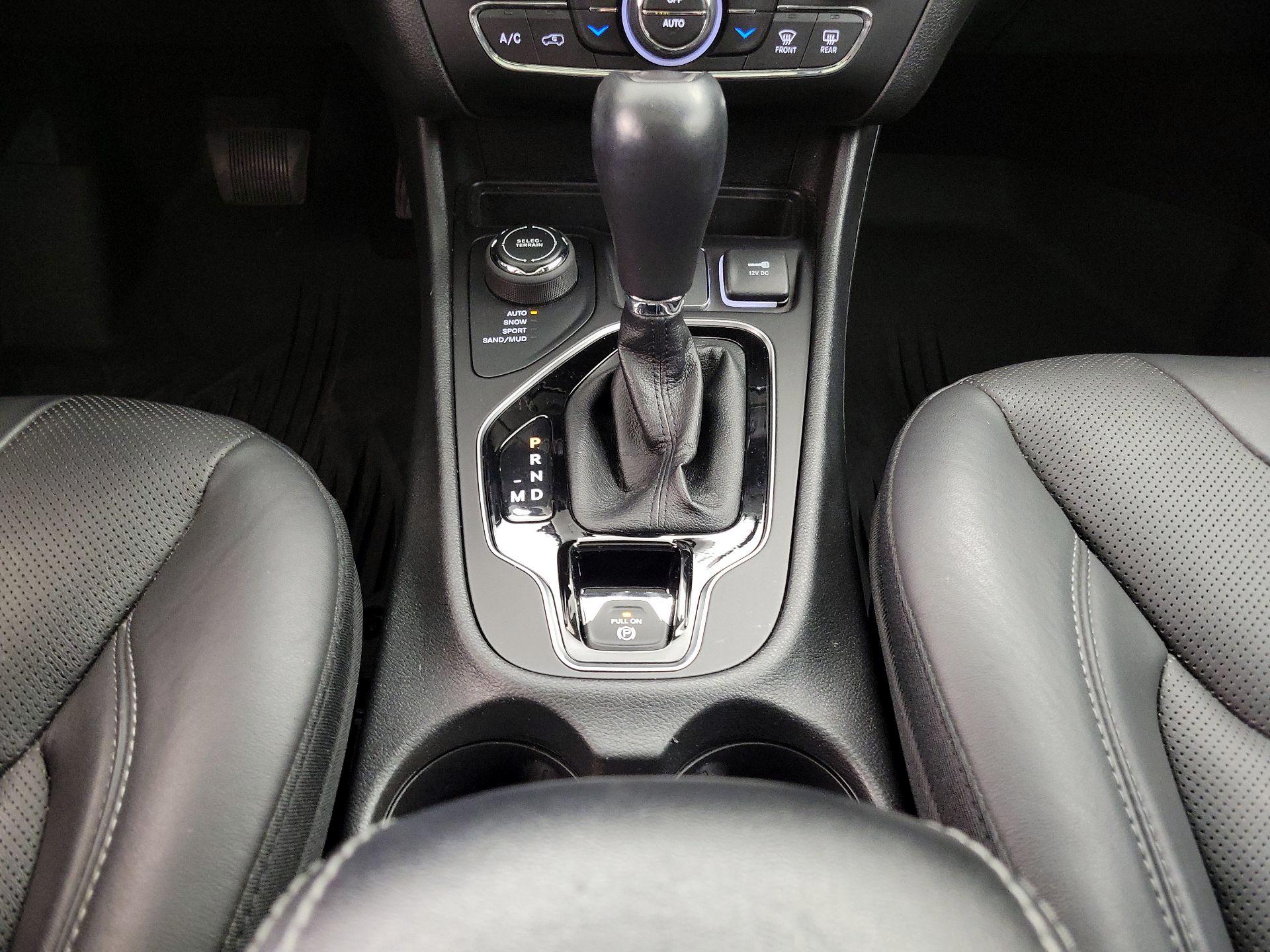 Thumbnail: 2021 Jeep Cherokee - 17