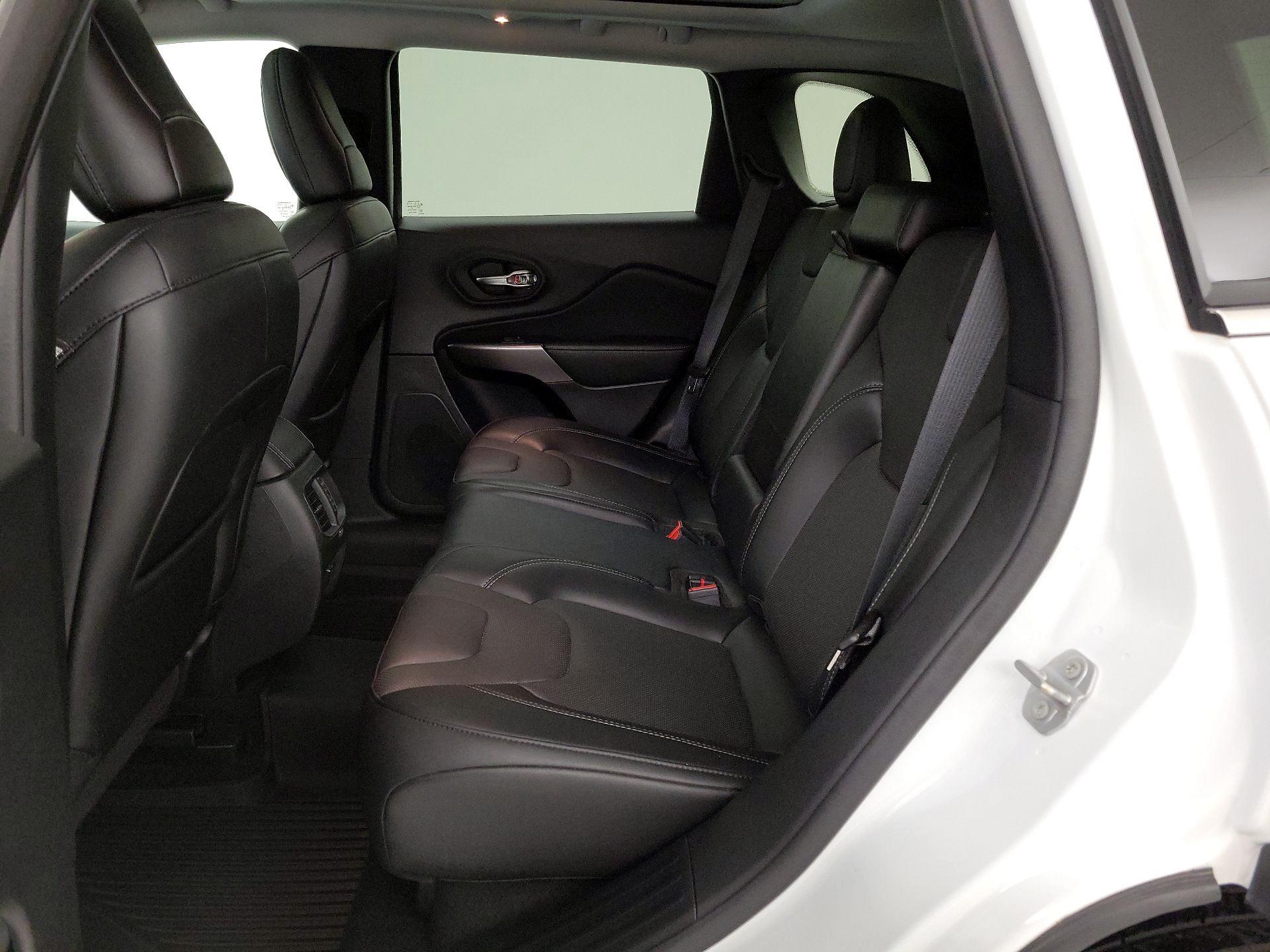 Thumbnail: 2021 Jeep Cherokee - 19