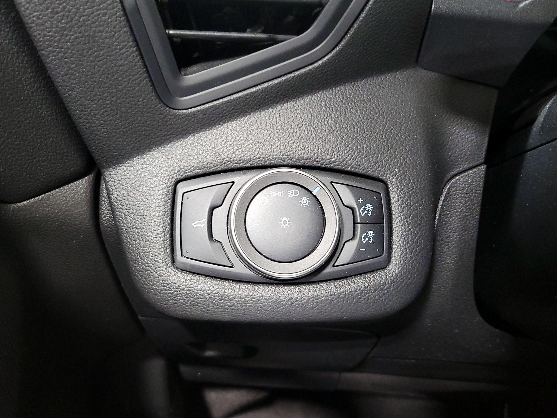 Thumbnail: 2018 Ford Escape - 13