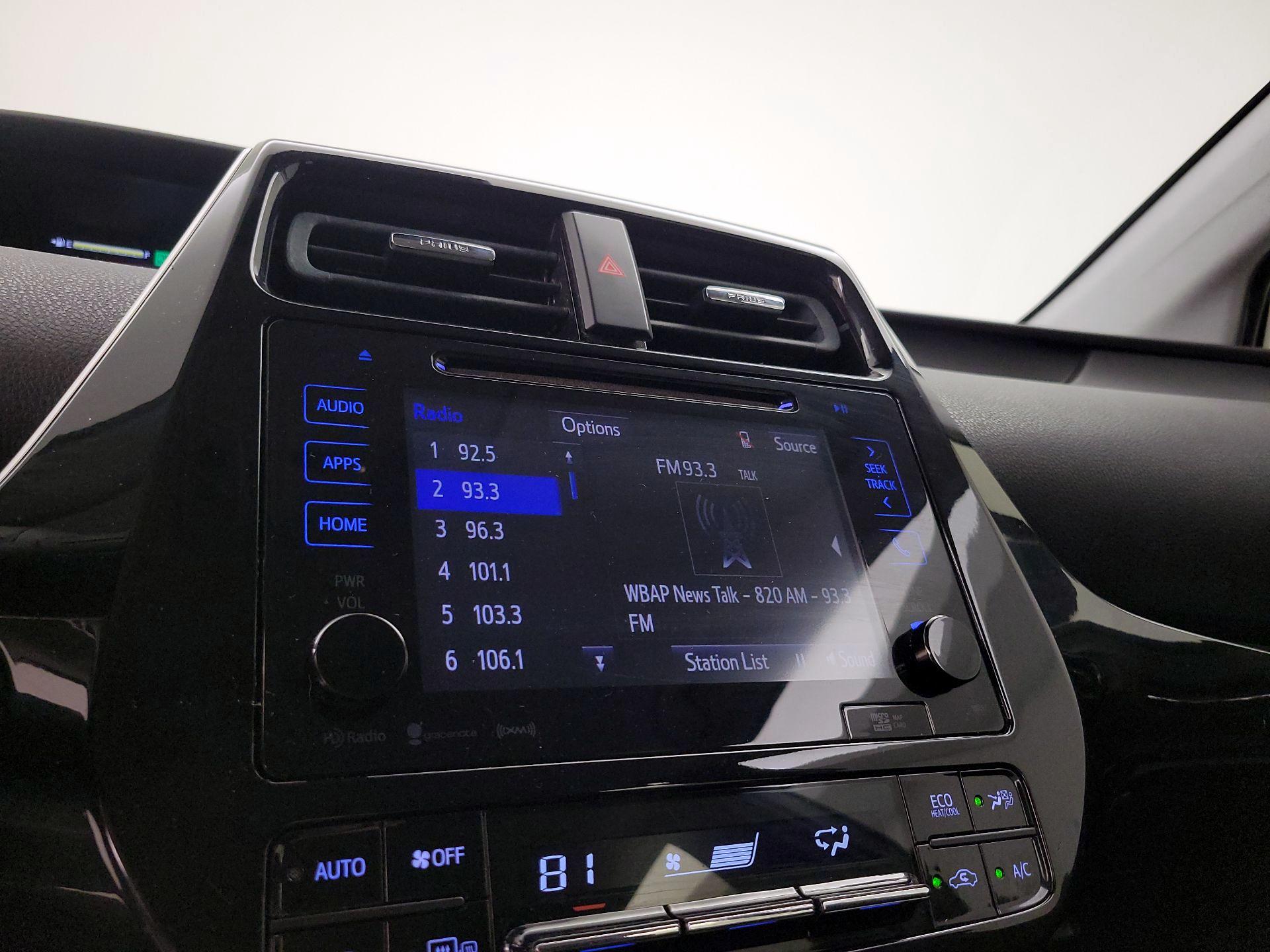 Thumbnail: 2017 Toyota Prius - 16