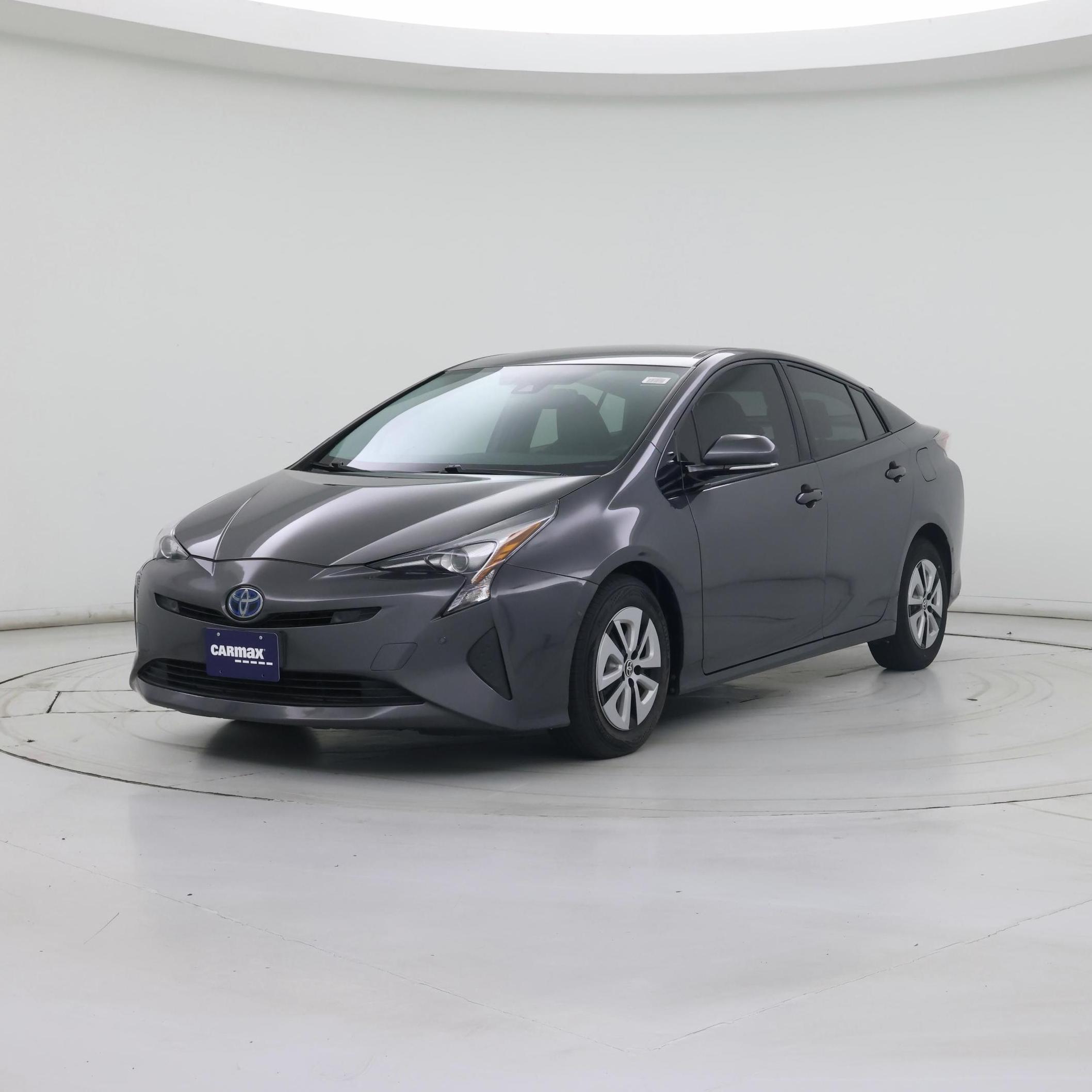 Thumbnail: 2017 Toyota Prius - 4