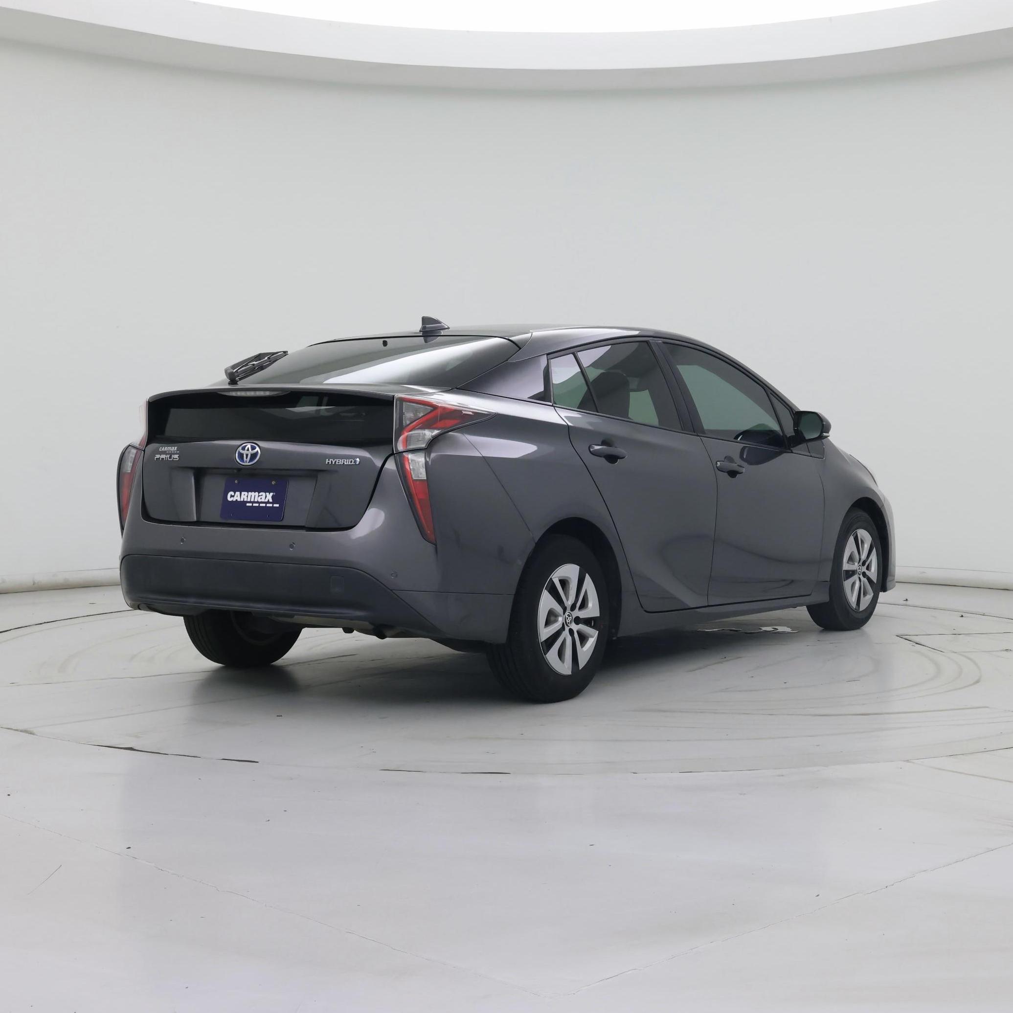 Thumbnail: 2017 Toyota Prius - 8