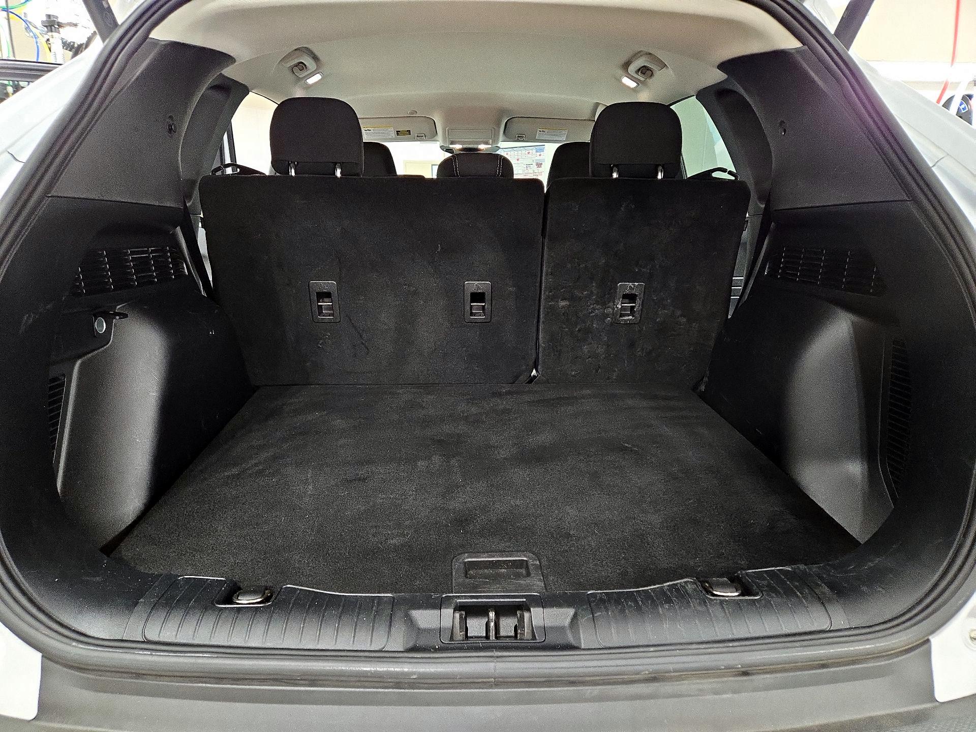 Thumbnail: 2023 Ford Escape - 20