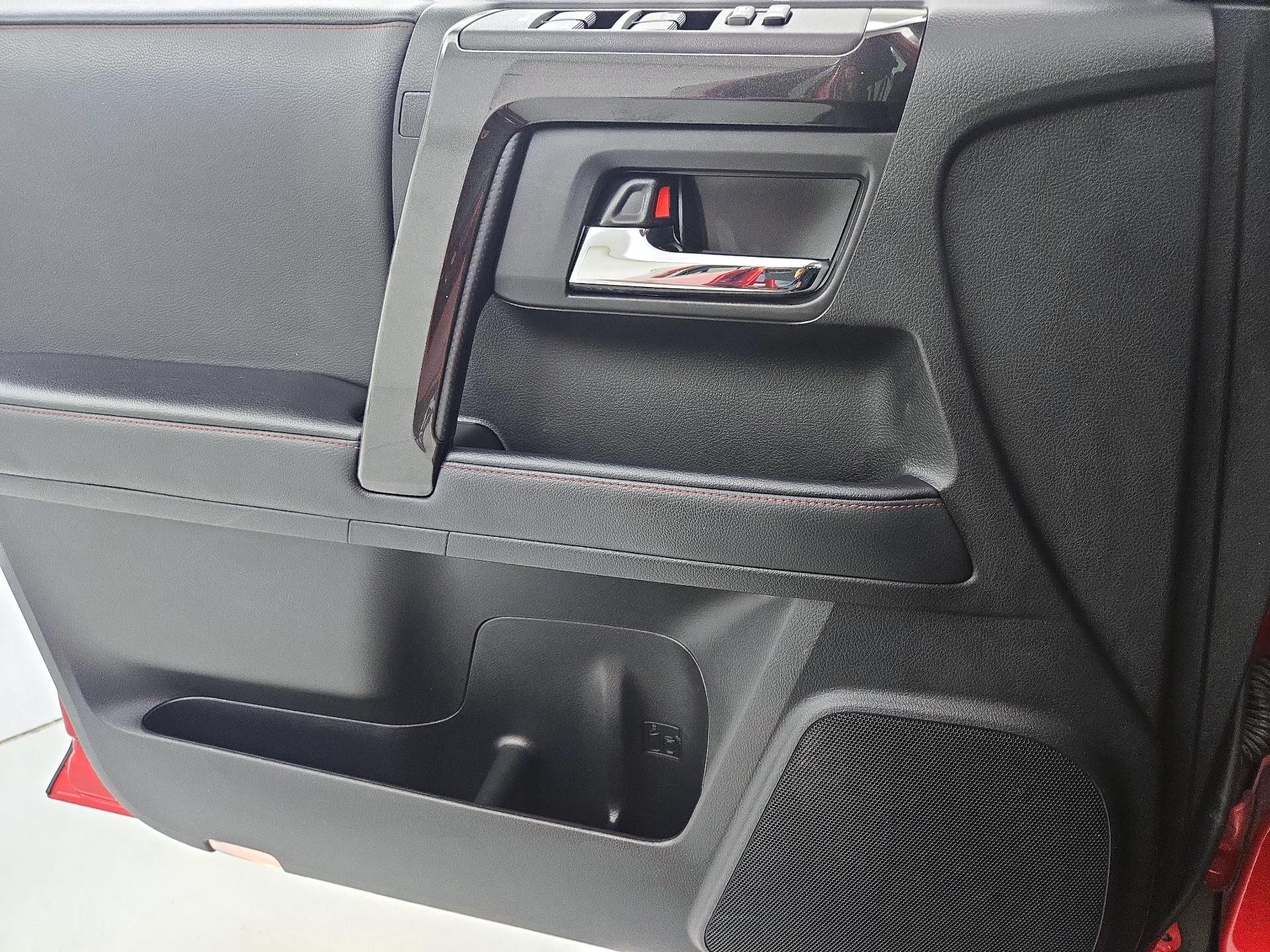 Thumbnail: 2021 Toyota 4Runner - 12
