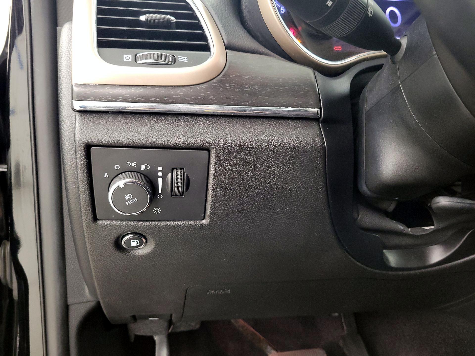 Thumbnail: 2017 Jeep Grand Cherokee - 13