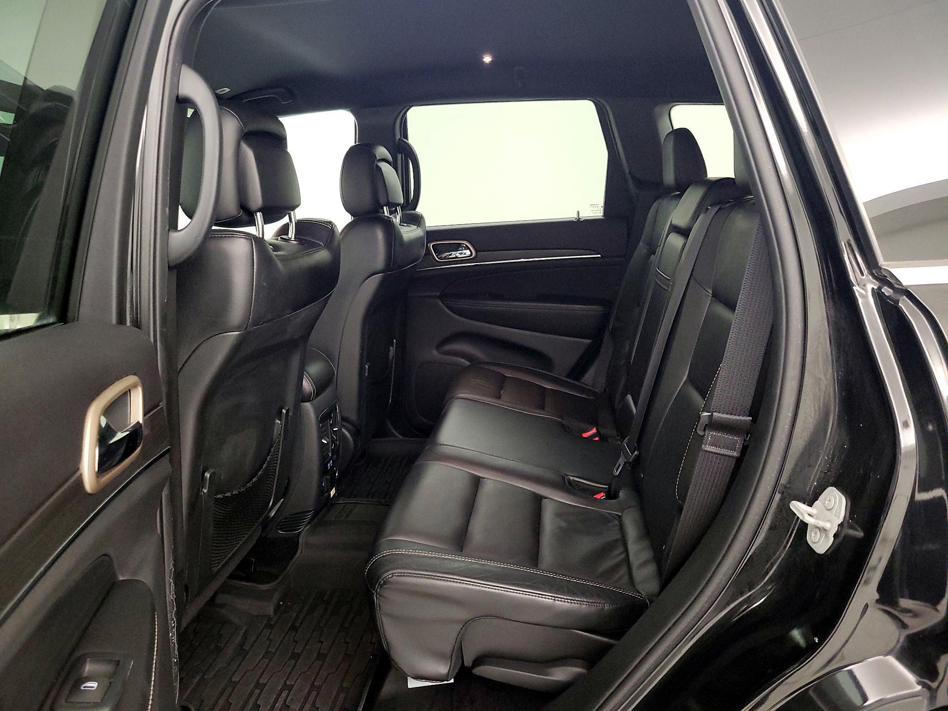 Thumbnail: 2017 Jeep Grand Cherokee - 18