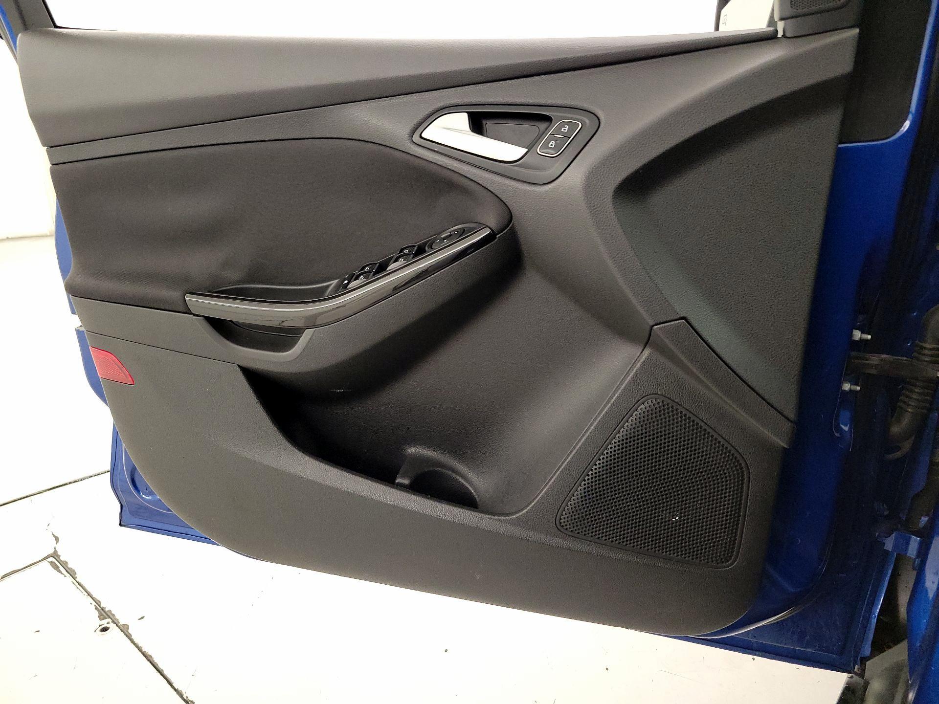 Thumbnail: 2018 Ford Focus - 12