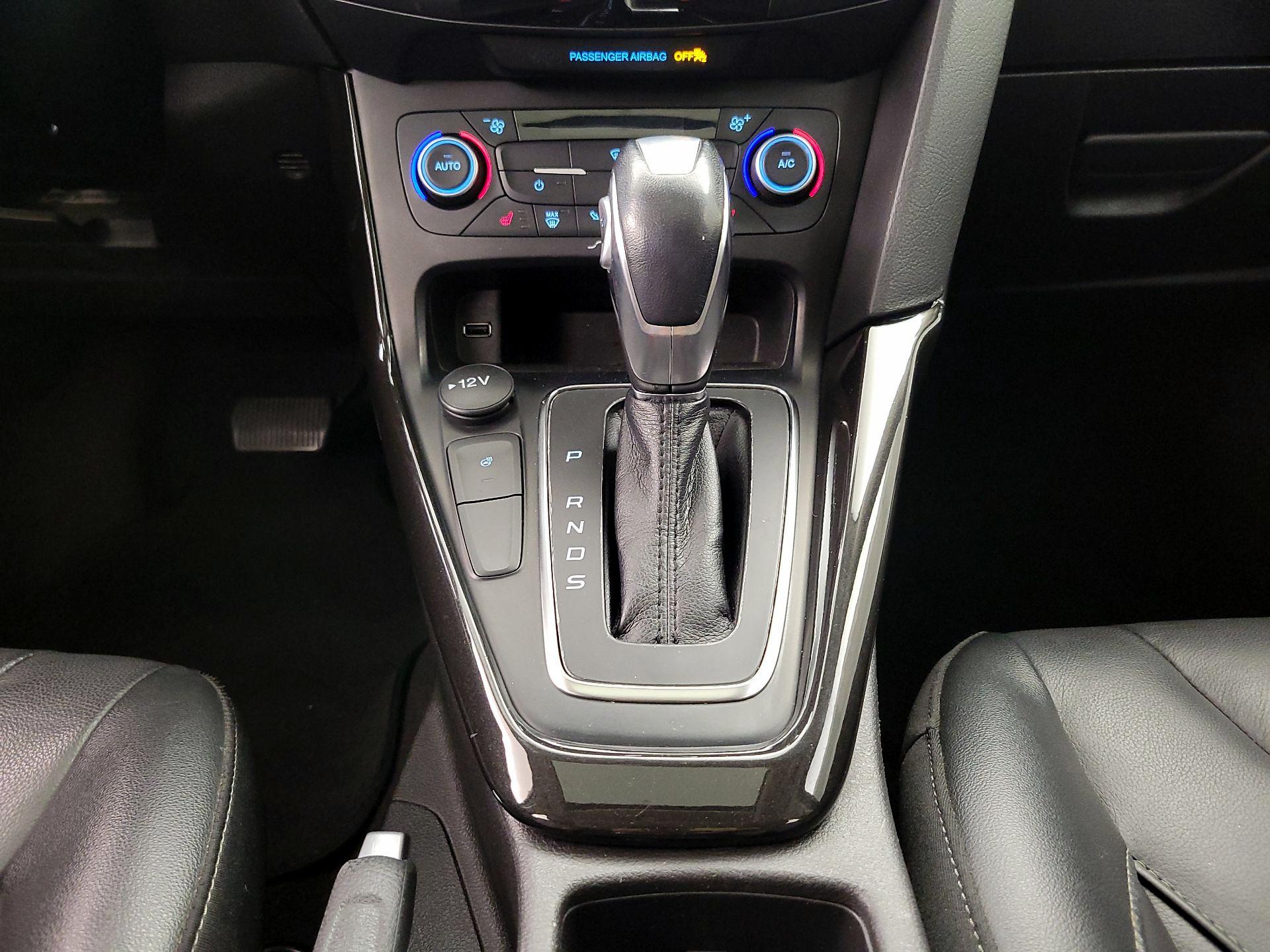 Thumbnail: 2018 Ford Focus - 18