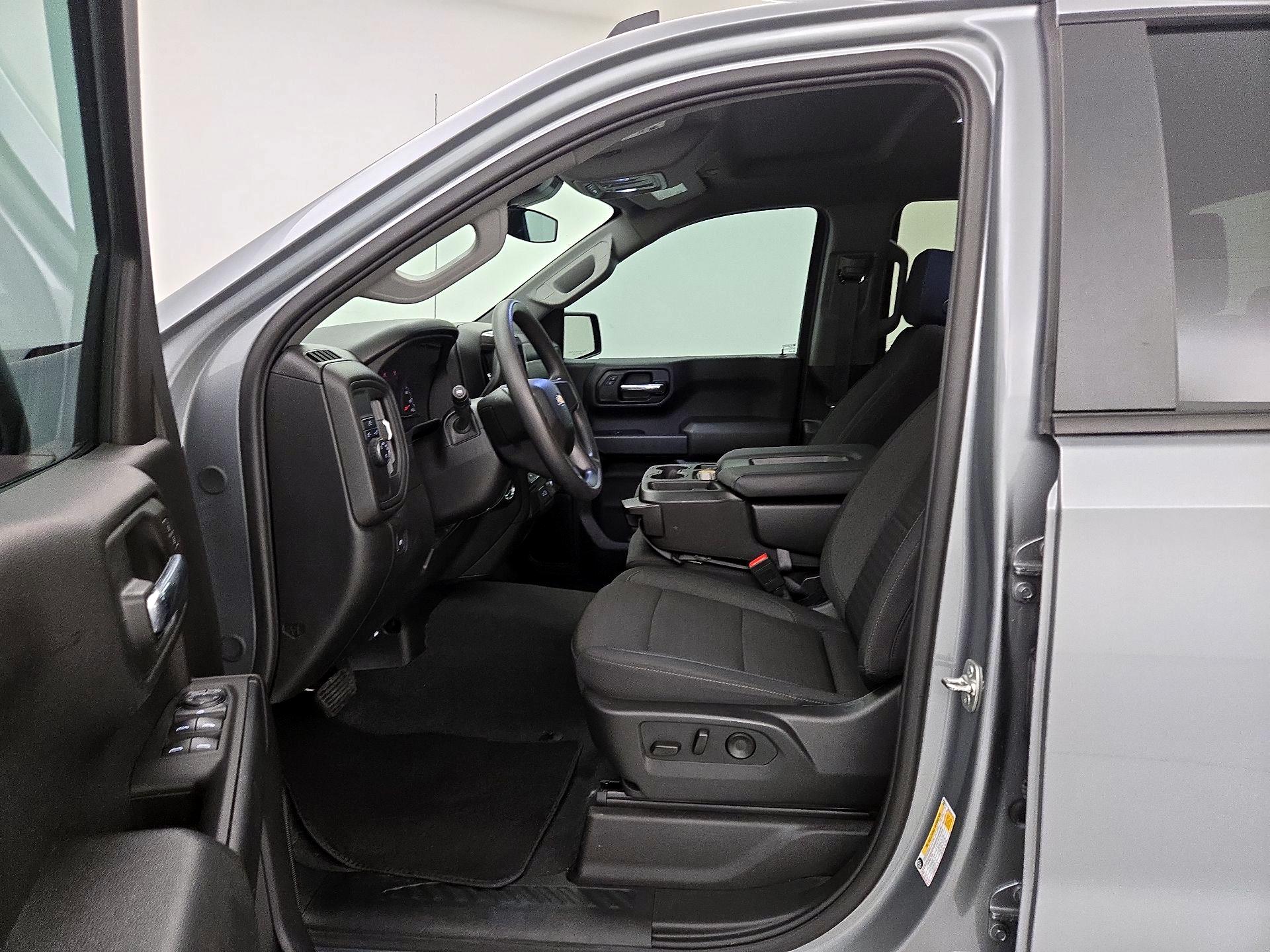 Thumbnail: 2025 Chevrolet Silverado 1500 - 11