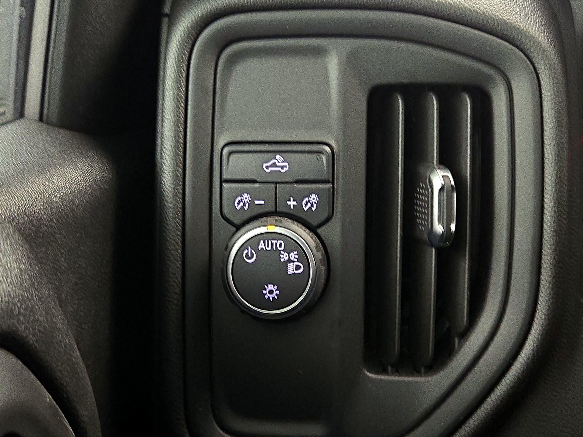 Thumbnail: 2025 Chevrolet Silverado 1500 - 13