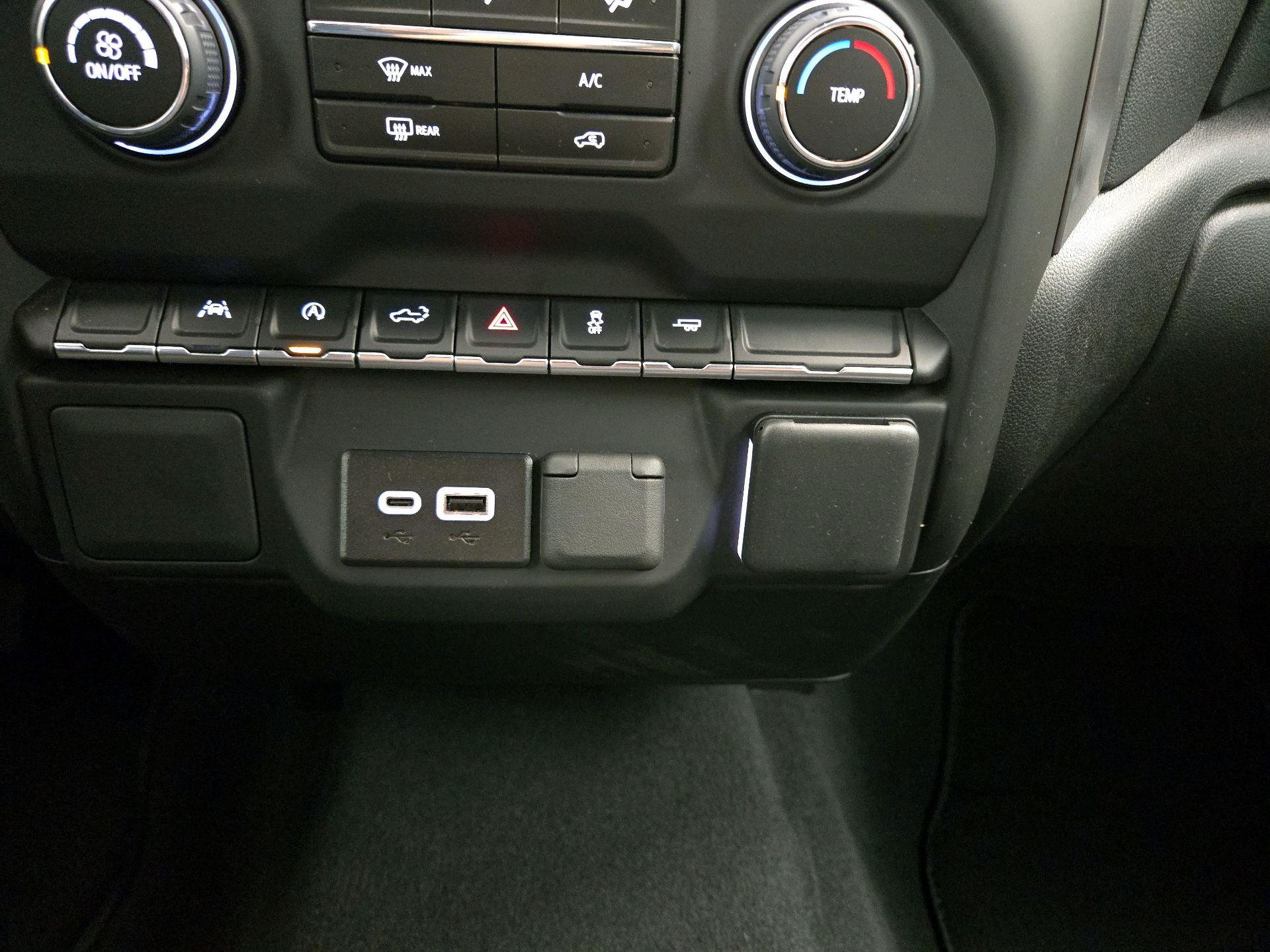 Thumbnail: 2025 Chevrolet Silverado 1500 - 18