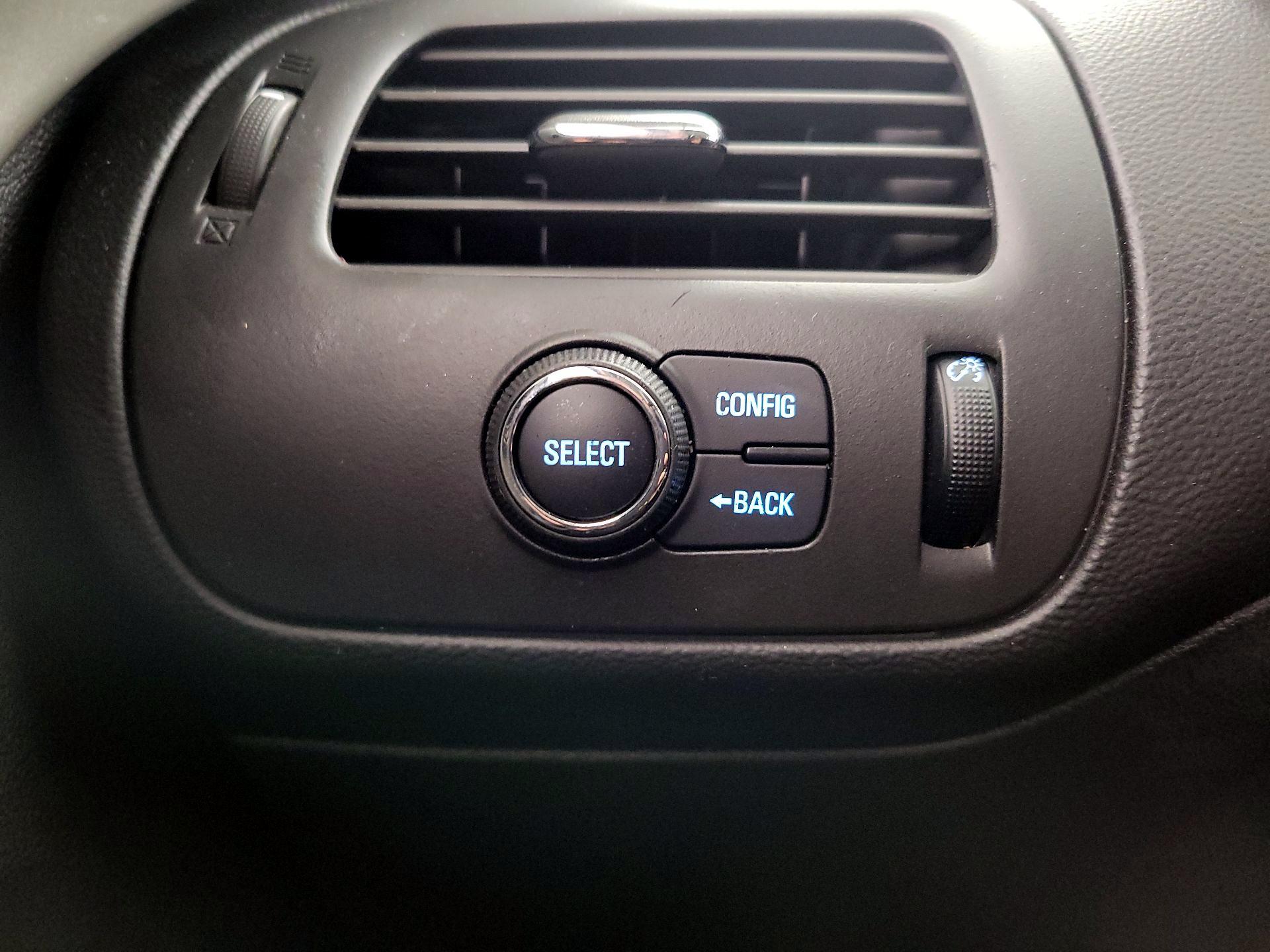 Thumbnail: 2015 Chevrolet Volt - 13