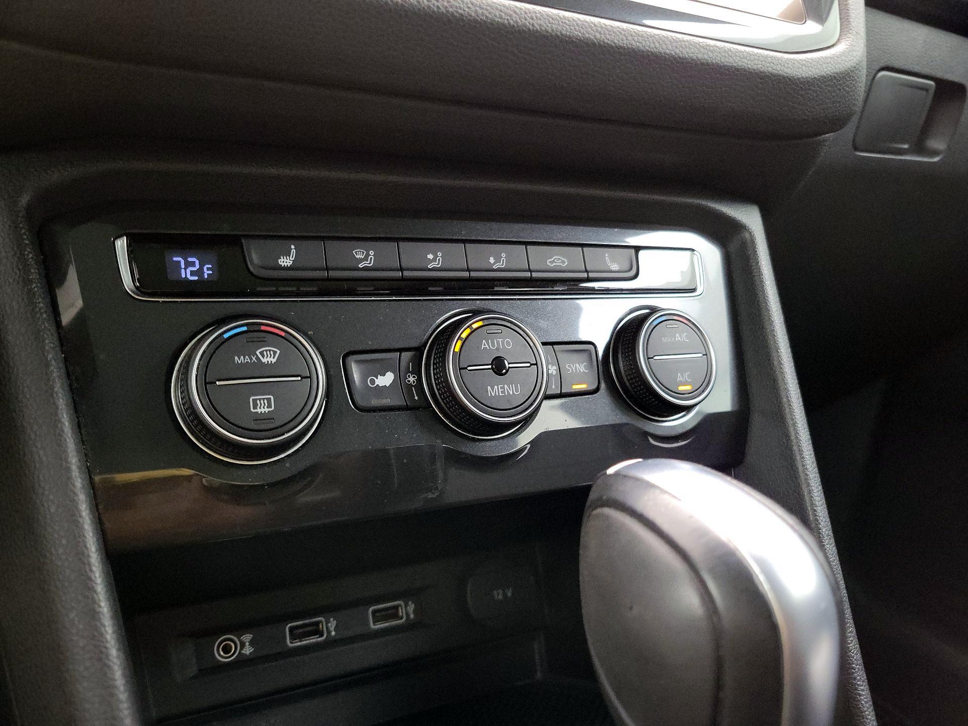 Thumbnail: 2018 Volkswagen Tiguan - 16