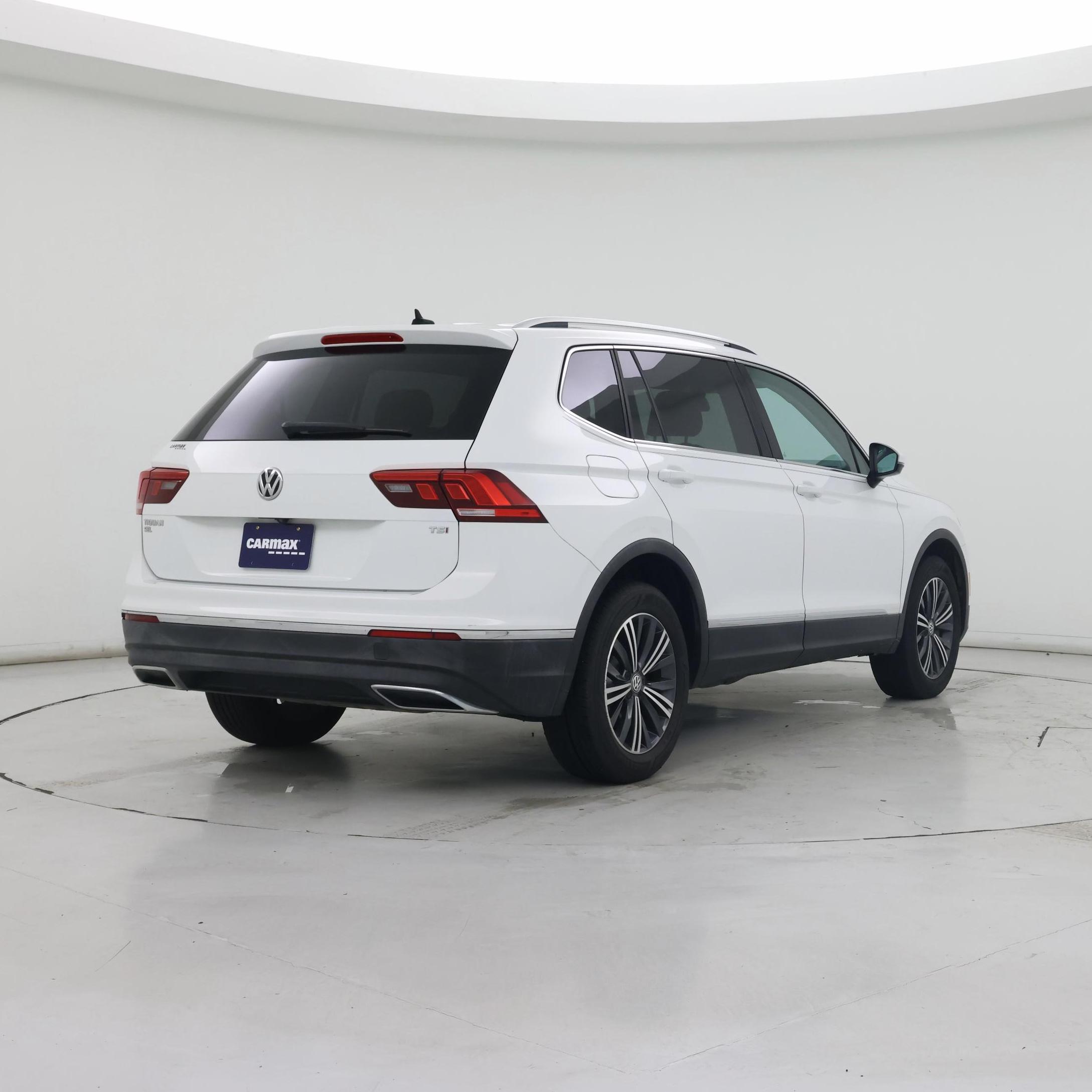 Thumbnail: 2018 Volkswagen Tiguan - 8