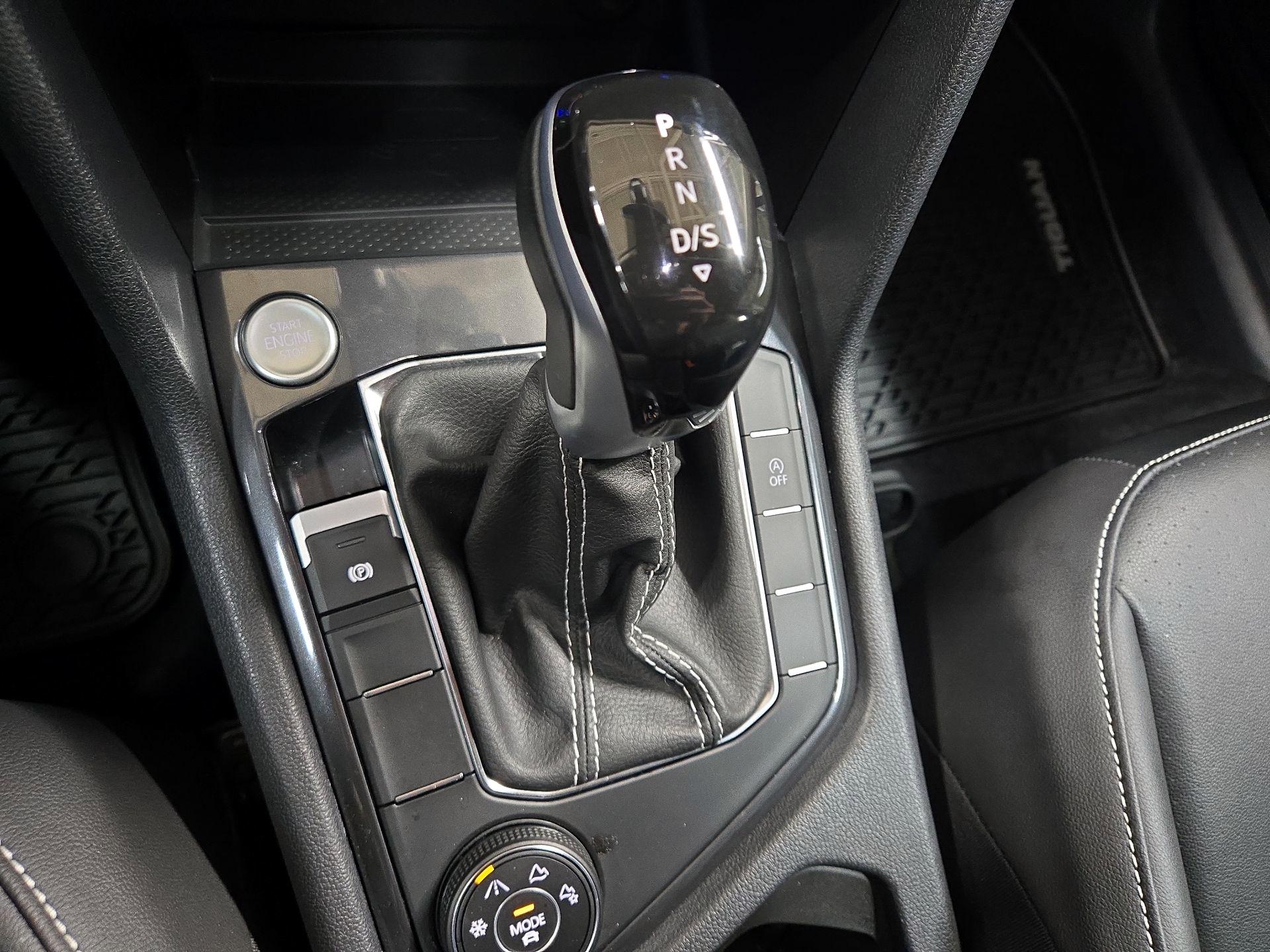 Thumbnail: 2024 Volkswagen Tiguan - 16