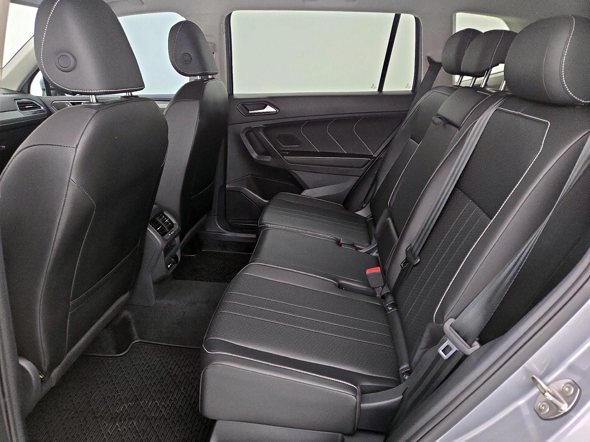 Thumbnail: 2024 Volkswagen Tiguan - 18