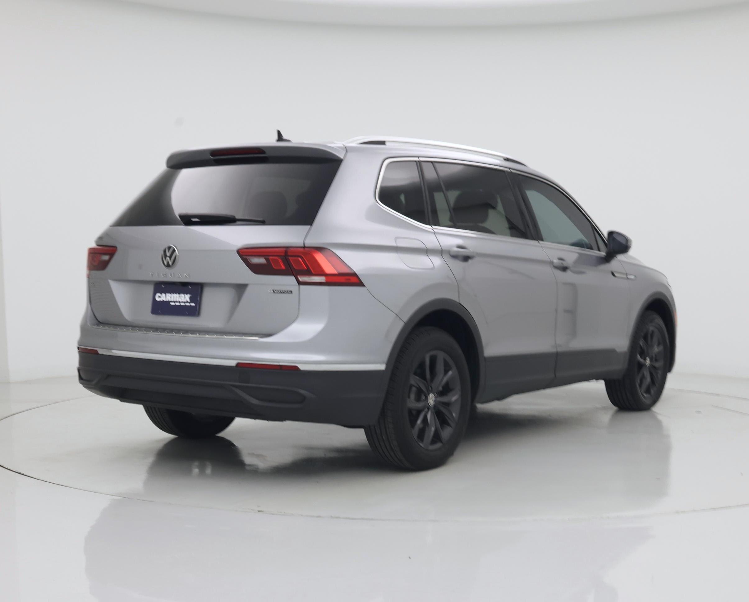 Thumbnail: 2024 Volkswagen Tiguan - 8