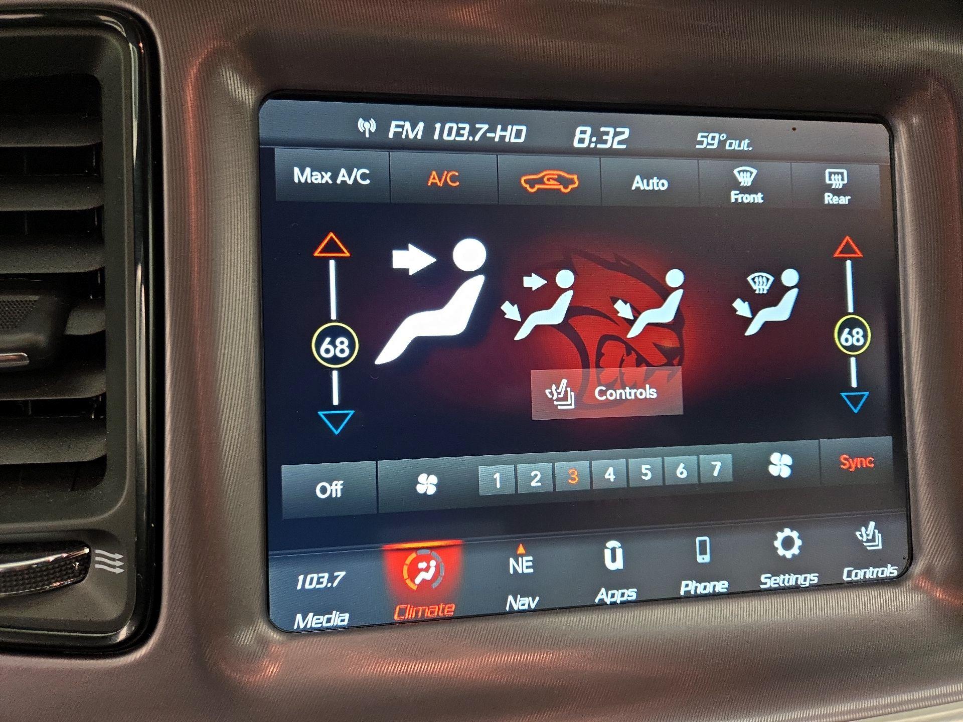 Thumbnail: 2022 Dodge Challenger - 17