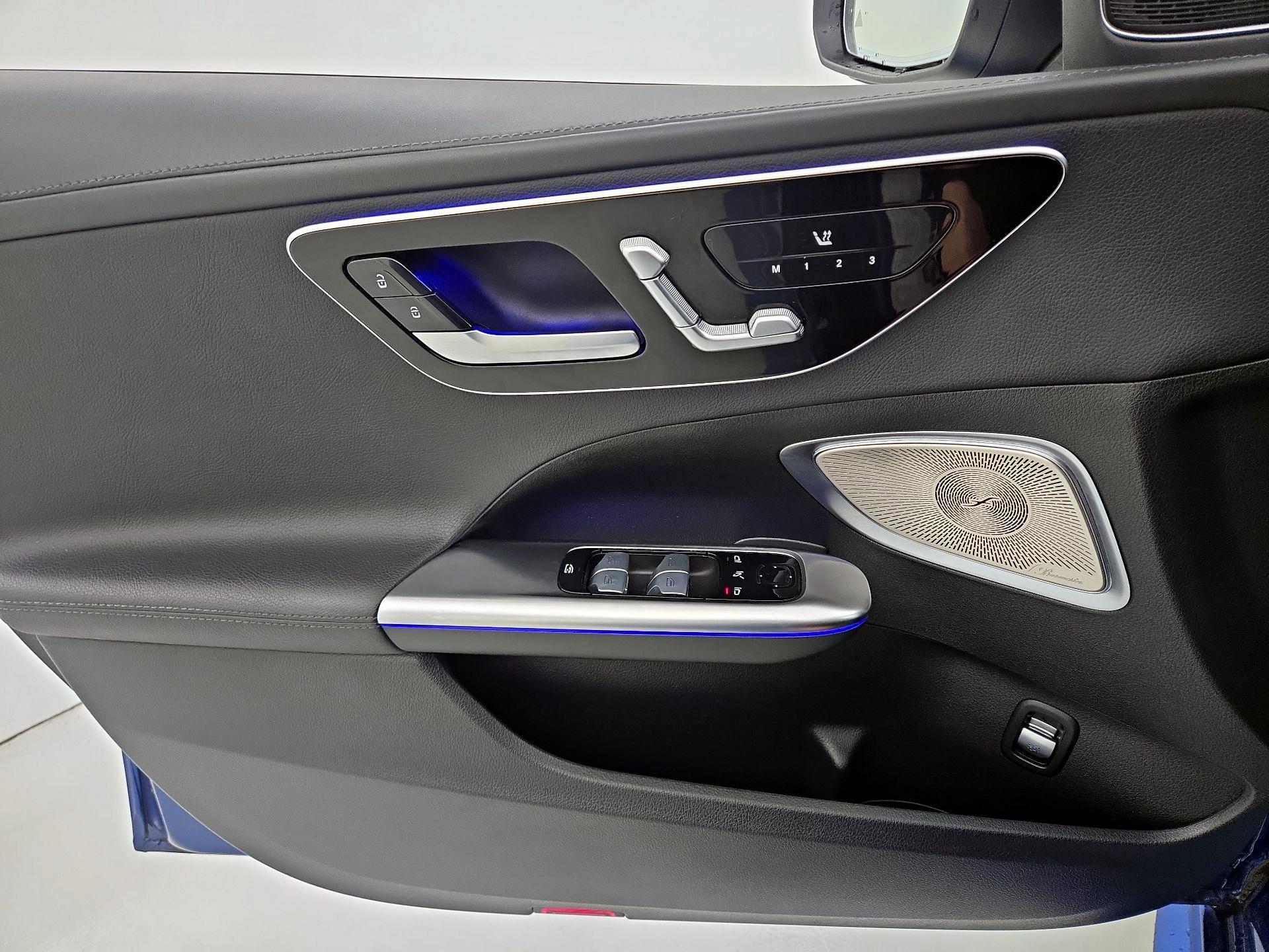 Thumbnail: 2023 Mercedes-Benz C-Class - 12